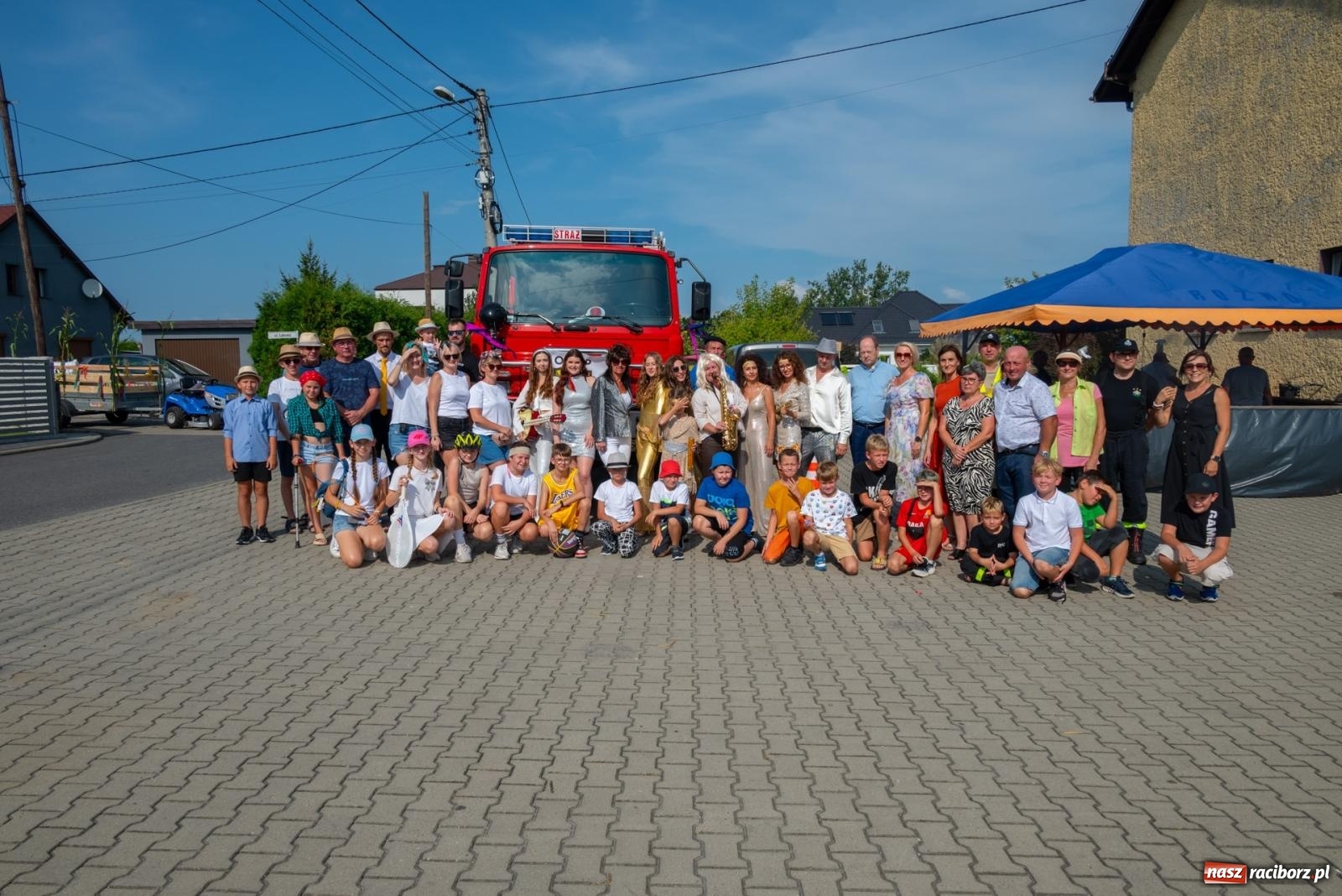Zdjęcie w galerii na portalu naszraciborz.pl: Święto plonów w Roszkowie. Olimpijki, Abba i smerfy wiadomości z regionu