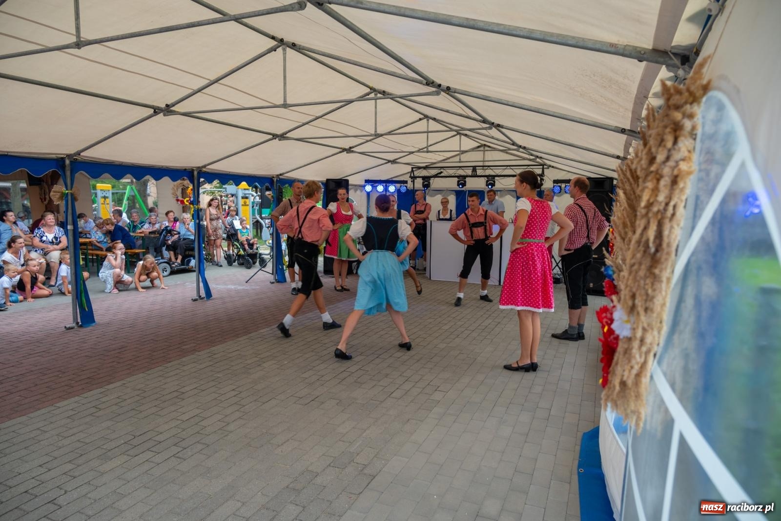 Zdjęcie w galerii na portalu naszraciborz.pl: Dożynki Owsiszcz i Nowej Wioski [FOTO i WIDEO] wiadomości z regionu