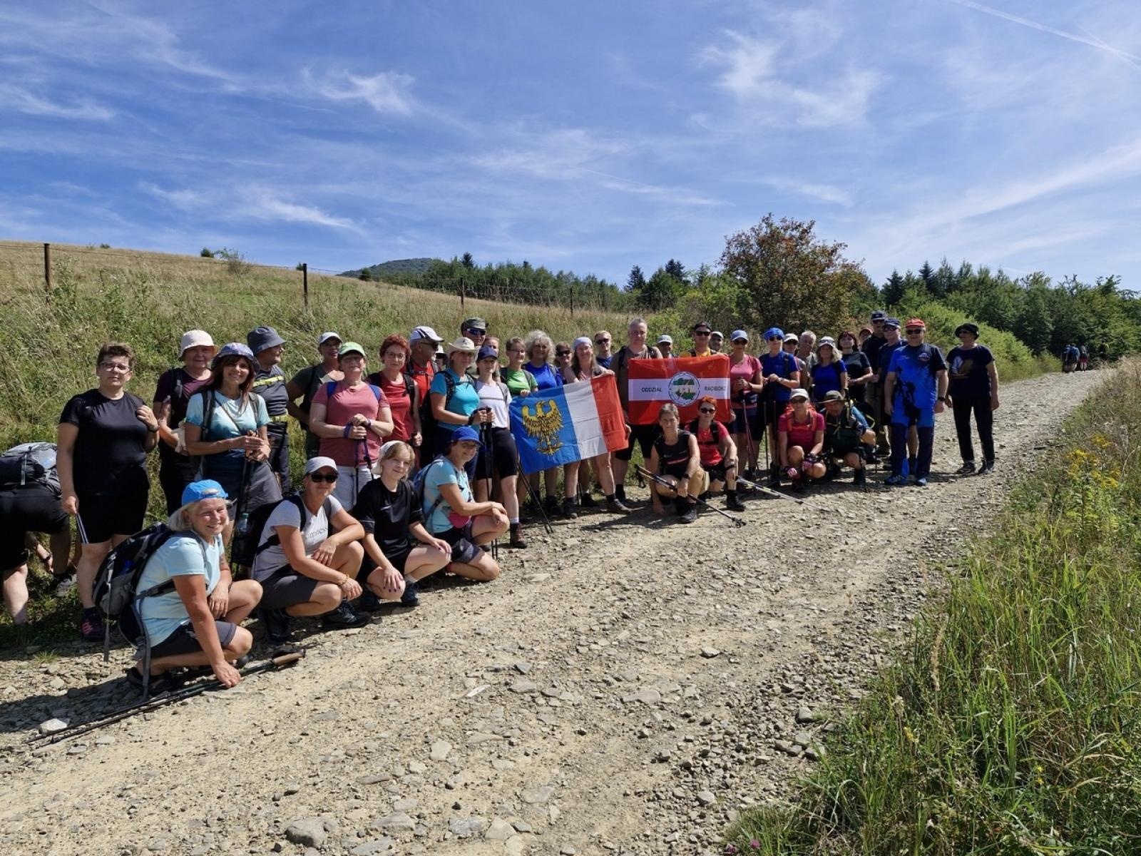 Zdjęcie w galerii na portalu naszraciborz.pl: Lackowa i Radziejowa - wędrowcy z Raciborza wrócili z górskiego szlaku wiadomości z regionu