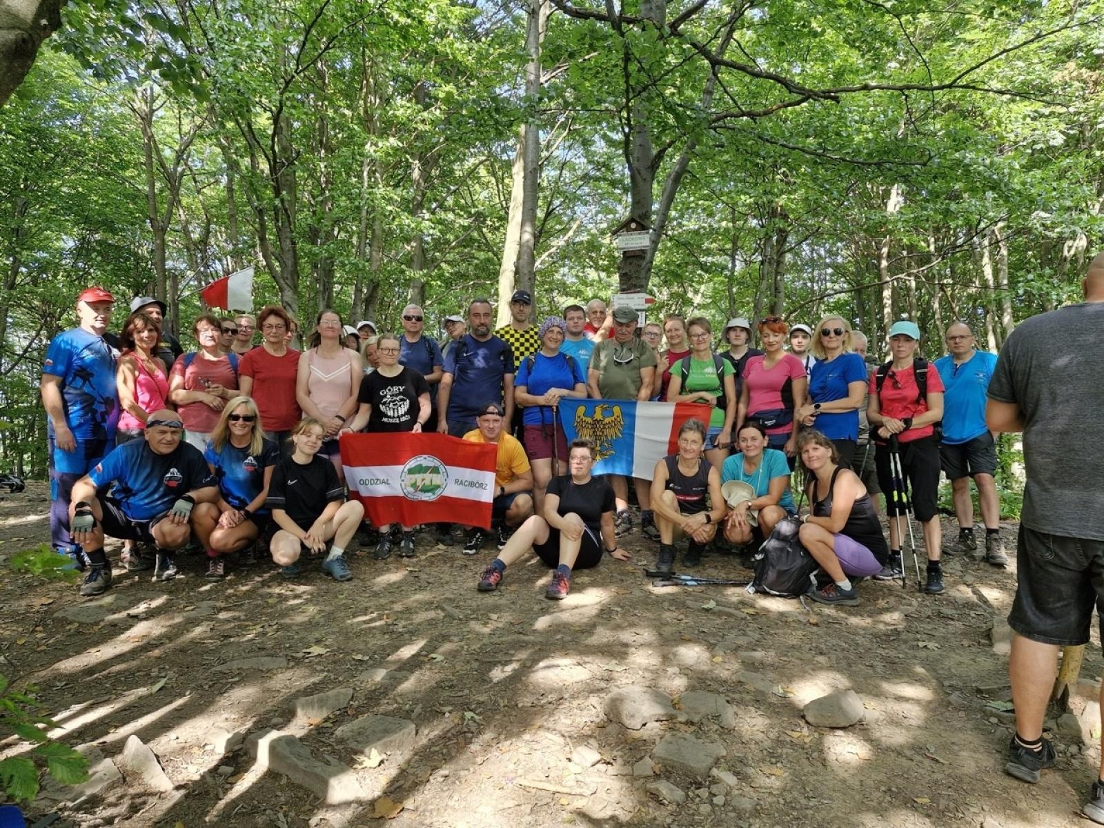 Zdjęcie w galerii na portalu naszraciborz.pl: Lackowa i Radziejowa - wędrowcy z Raciborza wrócili z górskiego szlaku wiadomości z regionu