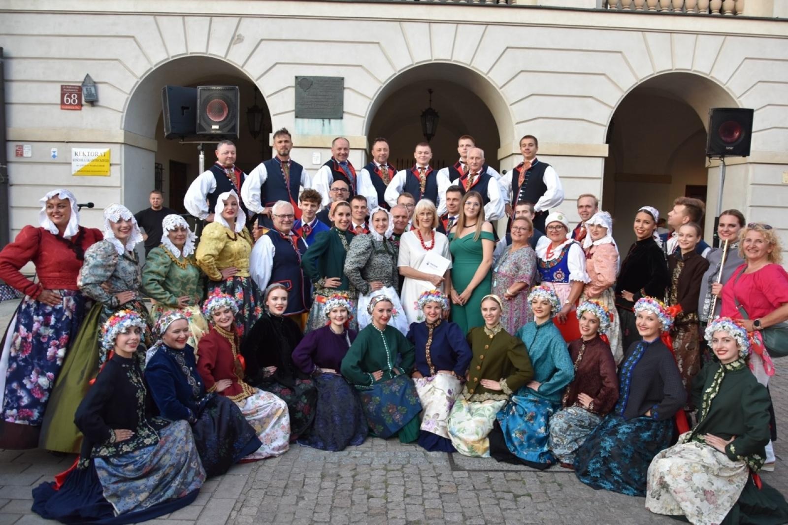 Zdjęcie w galerii na portalu naszraciborz.pl: Raciborzanie zatańczyli na Krakowskim Przedmieściu [FOTO] wiadomości z regionu