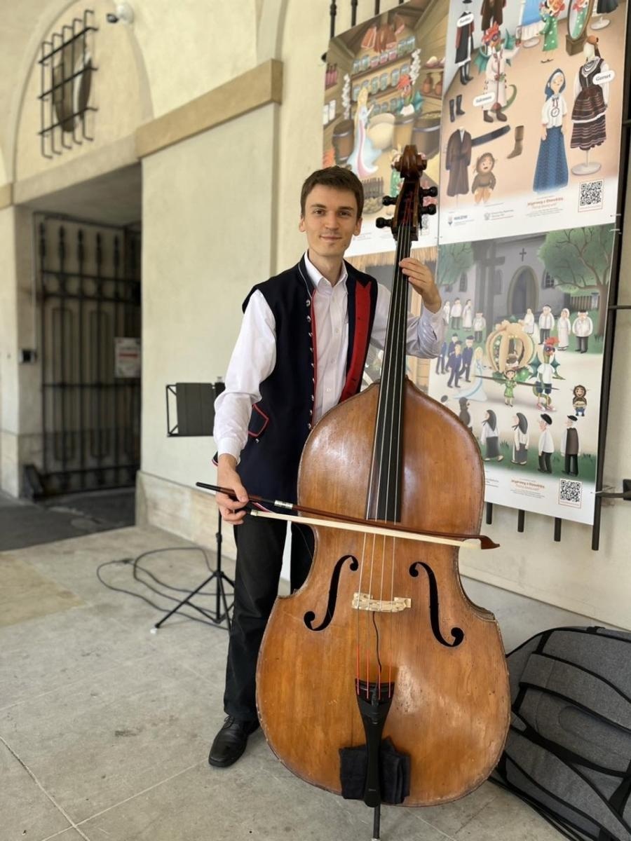 Zdjęcie w galerii na portalu naszraciborz.pl: Raciborzanie zatańczyli na Krakowskim Przedmieściu [FOTO] wiadomości z regionu