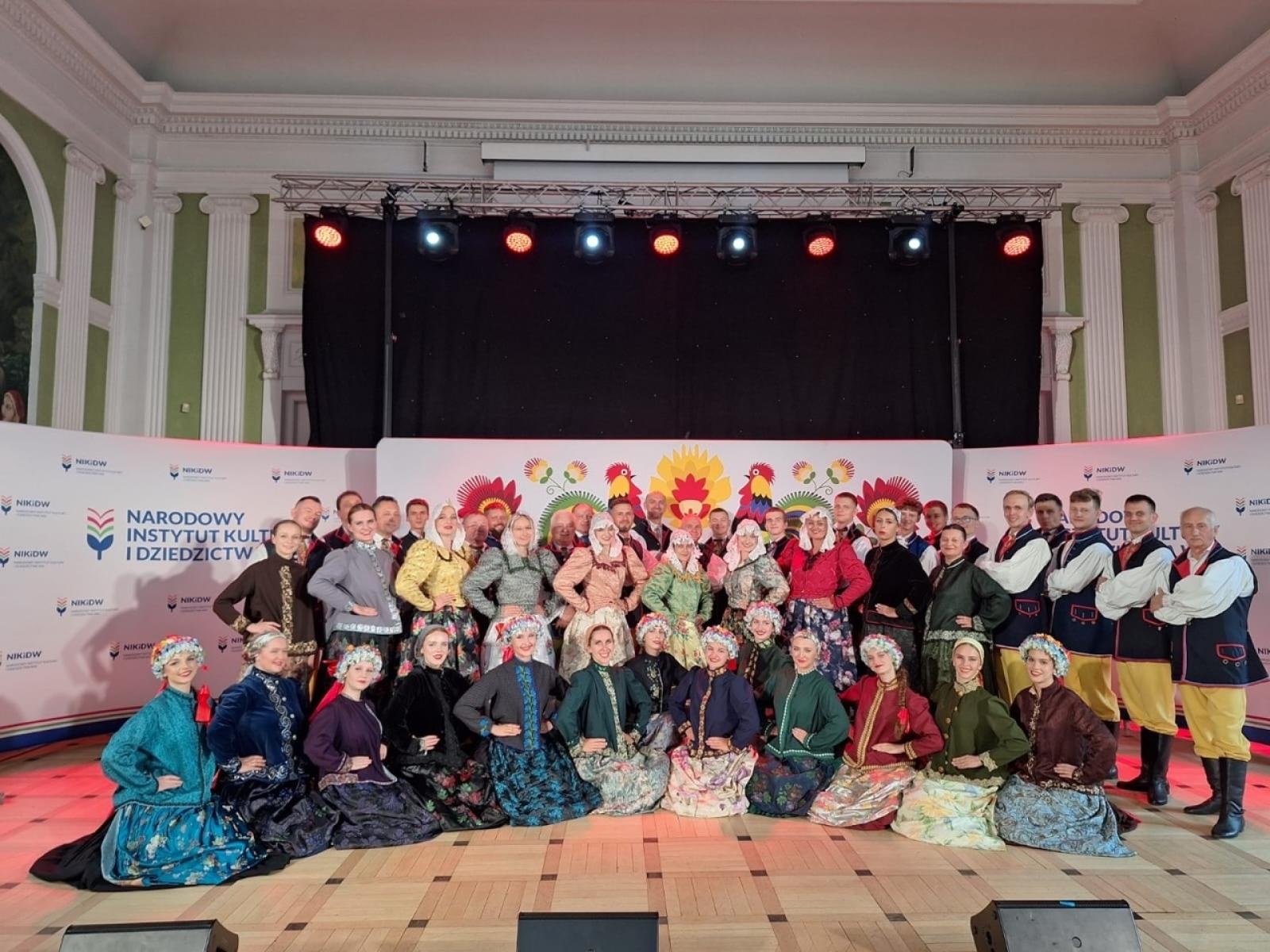 Zdjęcie w galerii na portalu naszraciborz.pl: Raciborzanie zatańczyli na Krakowskim Przedmieściu [FOTO] wiadomości z regionu