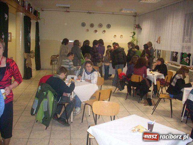 Zdjęcie w galerii na portalu naszraciborz.pl: Przedświątecznie w G 1 wiadomości z regionu