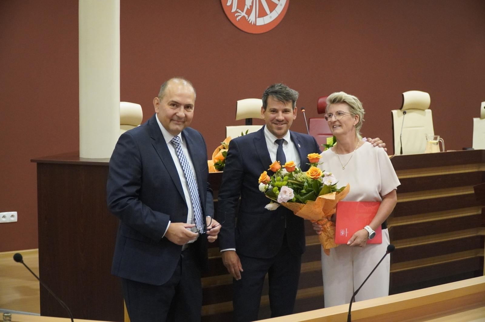 Zdjęcie w galerii na portalu naszraciborz.pl: Powierzenie stanowisk dyrektorskich i jubileusze w raciborskiej oświacie wiadomości z regionu