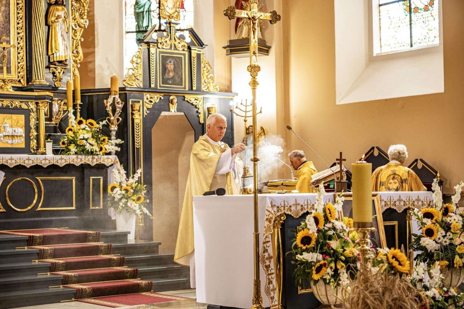 Zdjęcie w galerii na portalu naszraciborz.pl: Raciborzanie podziękowali za plony na dożynkach powiatowo-gminnych w Brzeziu - relacja na bis! [FOTO i WIDEO] wiadomości z regionu
