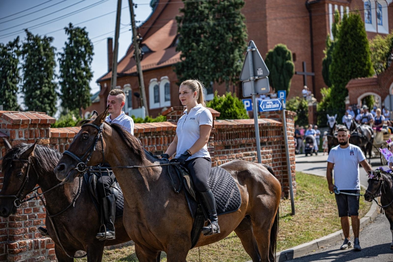 Zdjęcie w galerii na portalu naszraciborz.pl: Raciborzanie podziękowali za plony na dożynkach powiatowo-gminnych w Brzeziu - relacja na bis! [FOTO i WIDEO] wiadomości z regionu