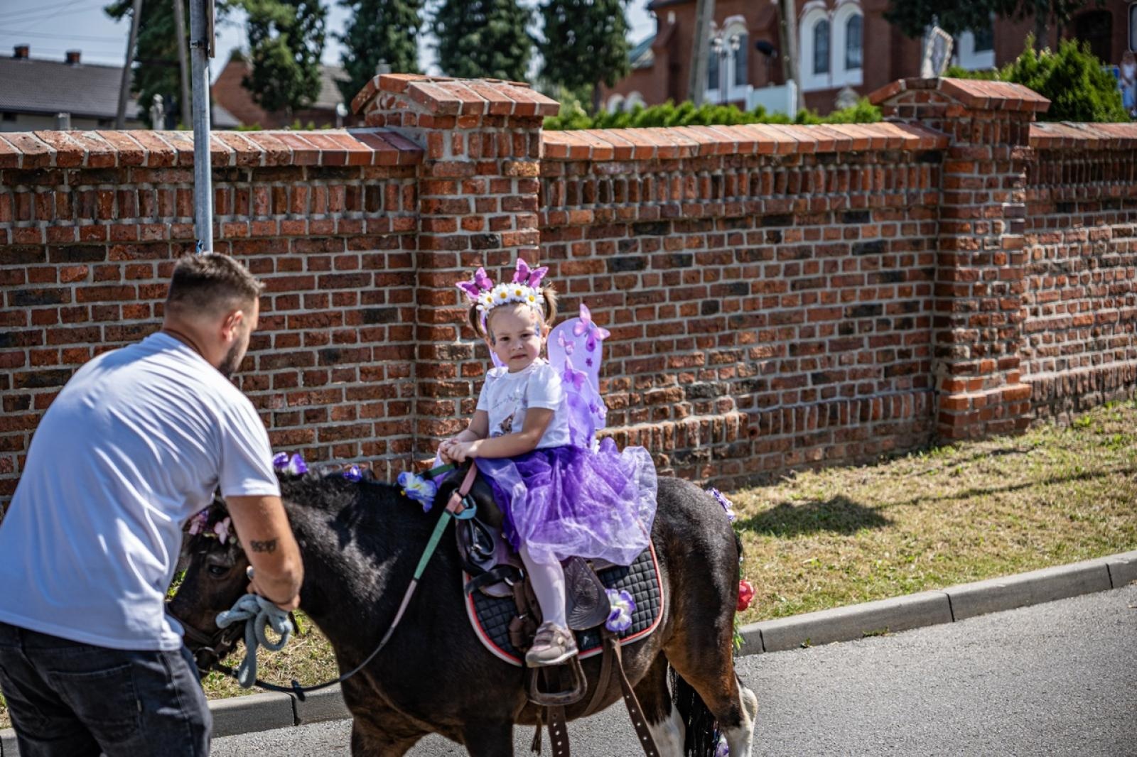 Zdjęcie w galerii na portalu naszraciborz.pl: Raciborzanie podziękowali za plony na dożynkach powiatowo-gminnych w Brzeziu - relacja na bis! [FOTO i WIDEO] wiadomości z regionu