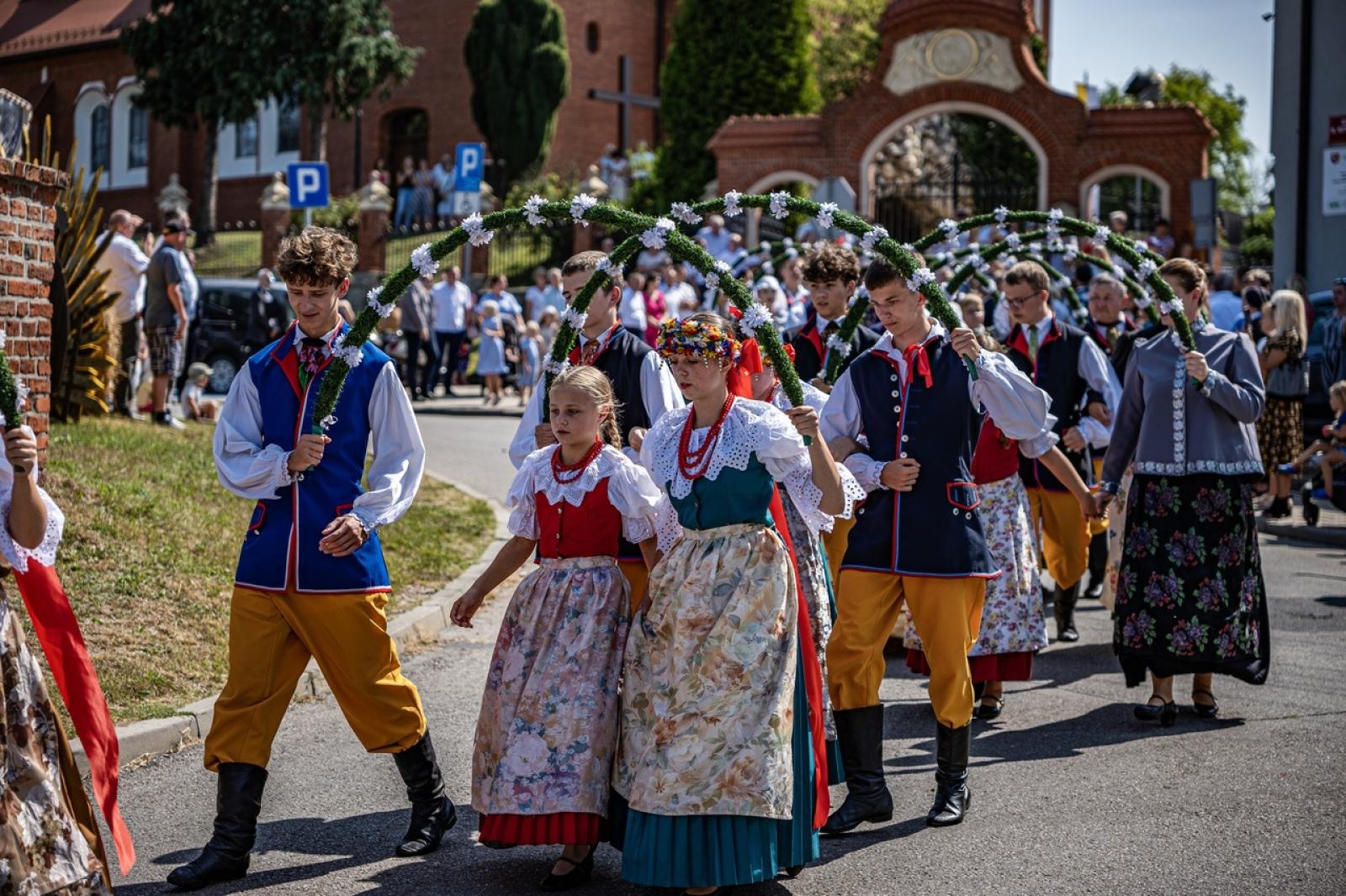 Zdjęcie w galerii na portalu naszraciborz.pl: Raciborzanie podziękowali za plony na dożynkach powiatowo-gminnych w Brzeziu - relacja na bis! [FOTO i WIDEO] wiadomości z regionu