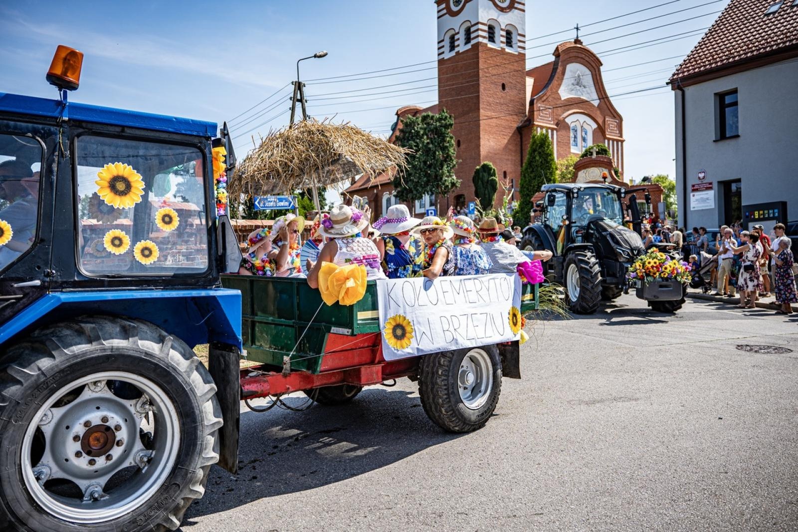 Zdjęcie w galerii na portalu naszraciborz.pl: Raciborzanie podziękowali za plony na dożynkach powiatowo-gminnych w Brzeziu - relacja na bis! [FOTO i WIDEO] wiadomości z regionu