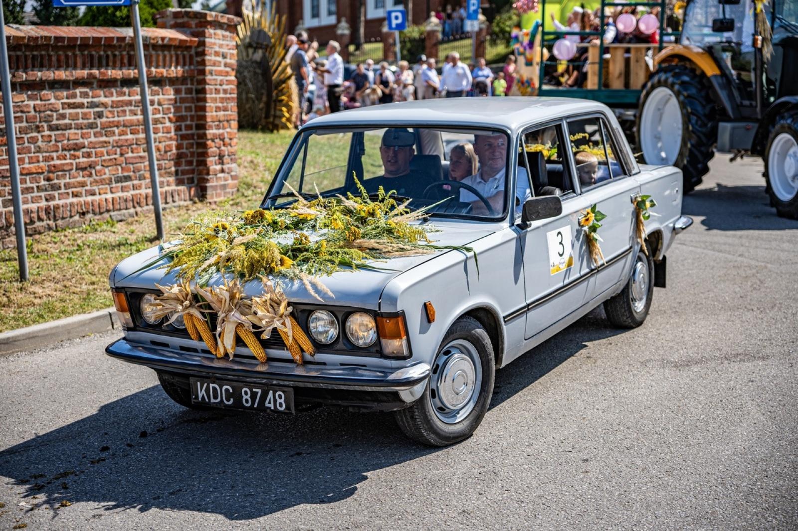 Zdjęcie w galerii na portalu naszraciborz.pl: Raciborzanie podziękowali za plony na dożynkach powiatowo-gminnych w Brzeziu - relacja na bis! [FOTO i WIDEO] wiadomości z regionu