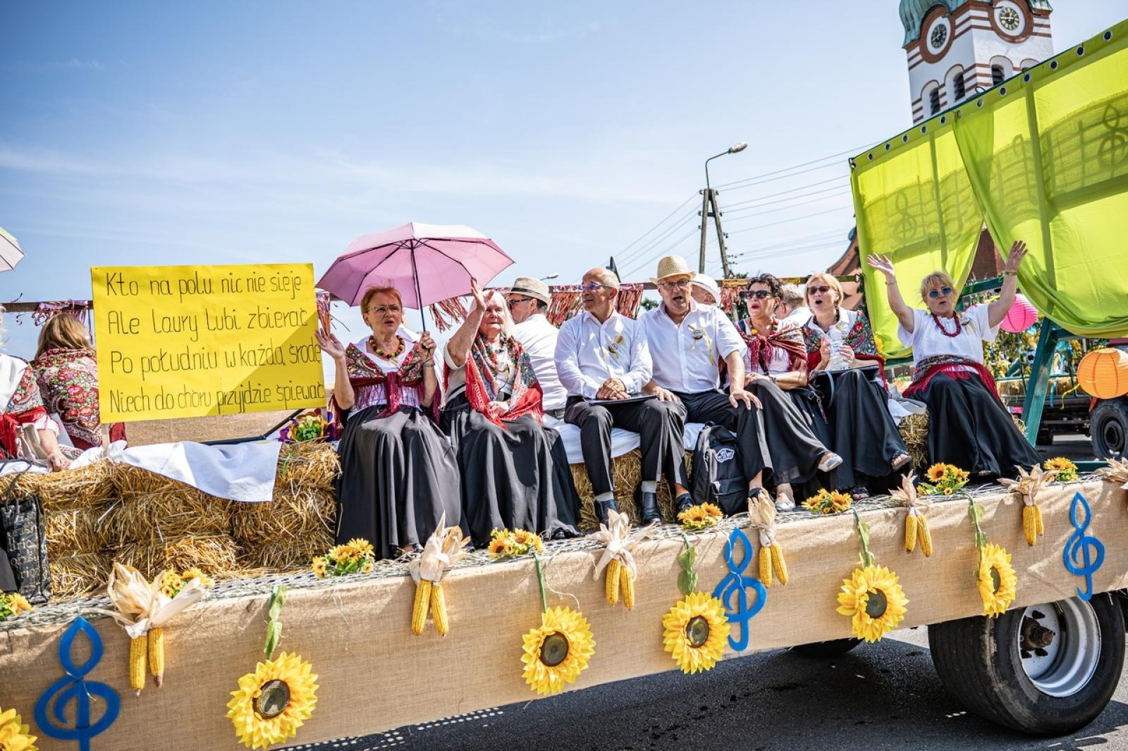 Zdjęcie w galerii na portalu naszraciborz.pl: Raciborzanie podziękowali za plony na dożynkach powiatowo-gminnych w Brzeziu - relacja na bis! [FOTO i WIDEO] wiadomości z regionu
