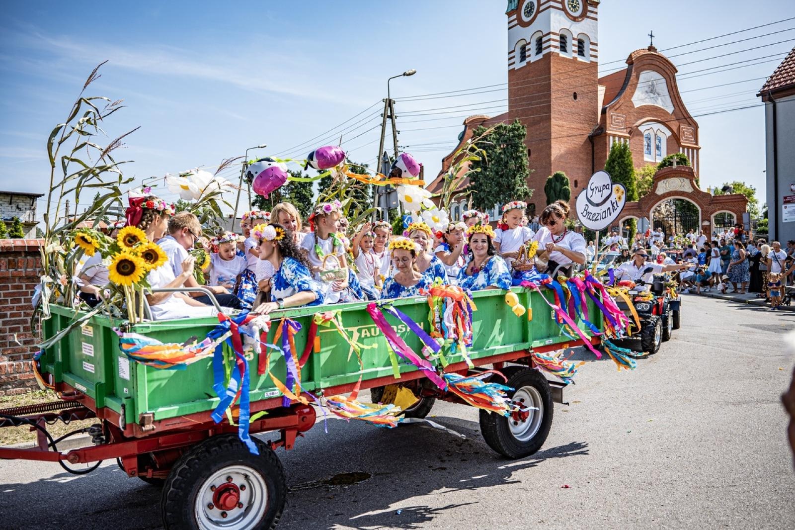 Zdjęcie w galerii na portalu naszraciborz.pl: Raciborzanie podziękowali za plony na dożynkach powiatowo-gminnych w Brzeziu - relacja na bis! [FOTO i WIDEO] wiadomości z regionu