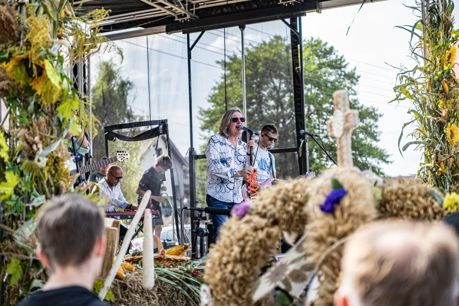 Zdjęcie w galerii na portalu naszraciborz.pl: Raciborzanie podziękowali za plony na dożynkach powiatowo-gminnych w Brzeziu - relacja na bis! [FOTO i WIDEO] wiadomości z regionu
