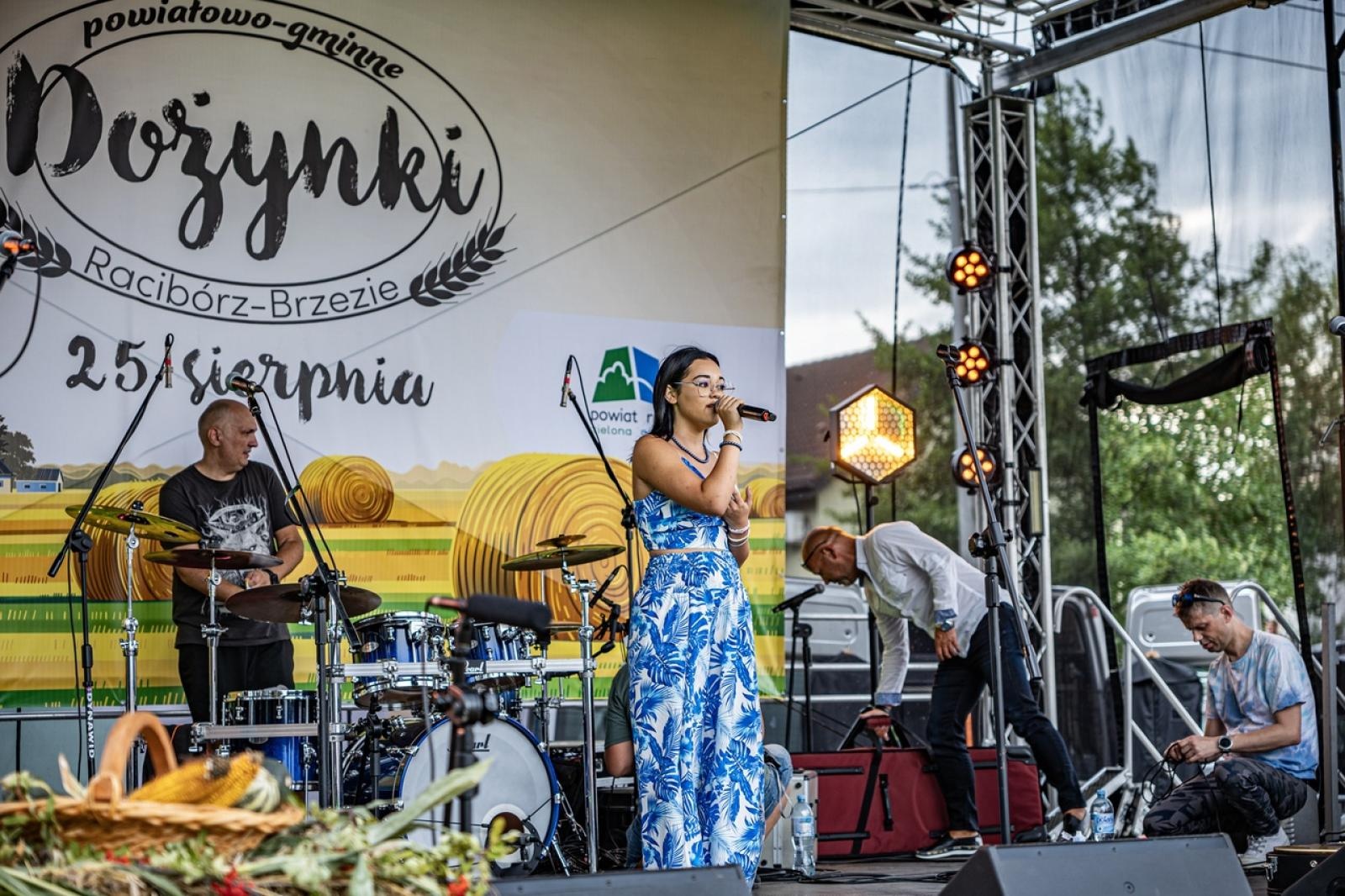 Zdjęcie w galerii na portalu naszraciborz.pl: Raciborzanie podziękowali za plony na dożynkach powiatowo-gminnych w Brzeziu - relacja na bis! [FOTO i WIDEO] wiadomości z regionu