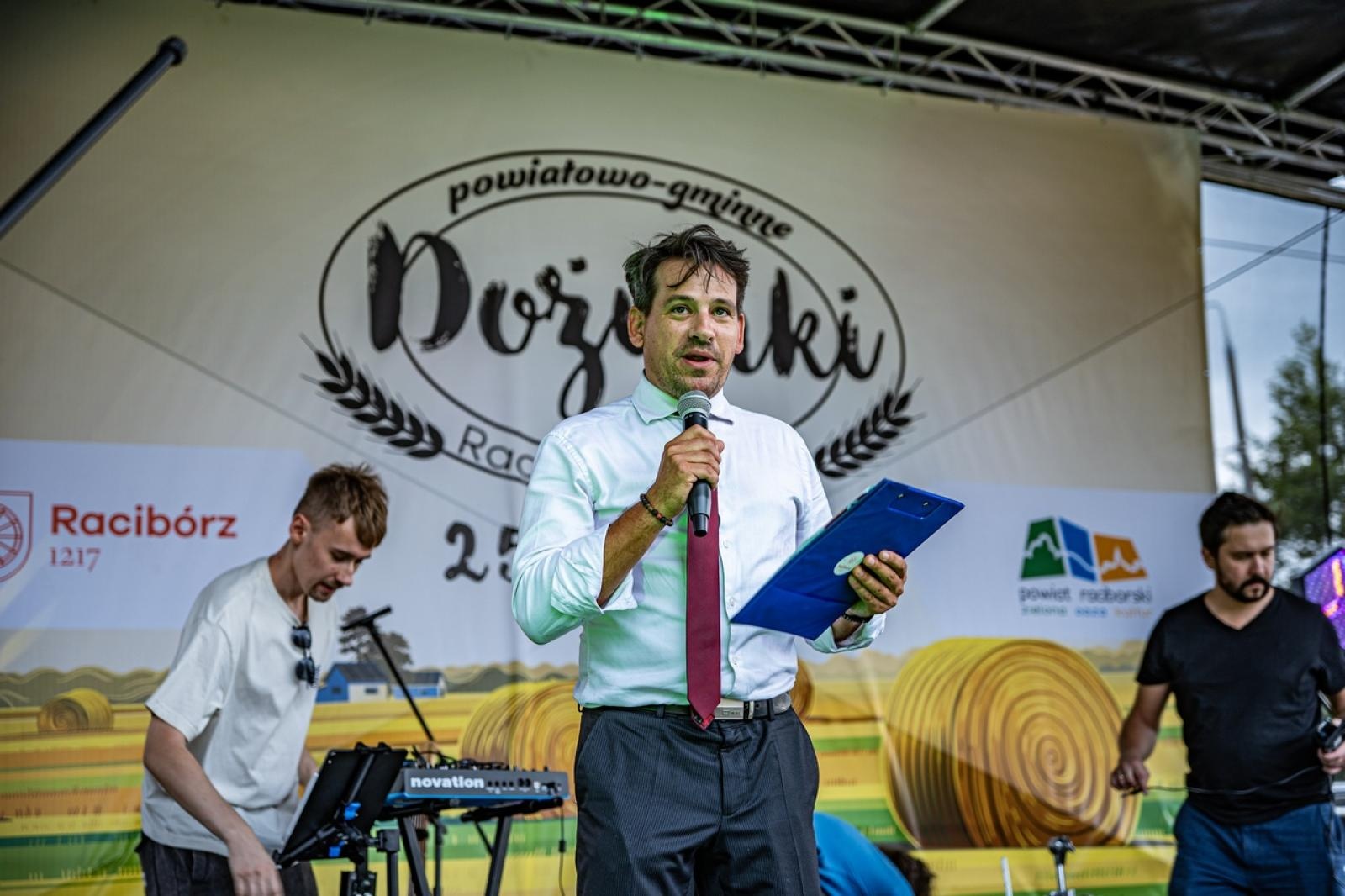 Zdjęcie w galerii na portalu naszraciborz.pl: Raciborzanie podziękowali za plony na dożynkach powiatowo-gminnych w Brzeziu - relacja na bis! [FOTO i WIDEO] wiadomości z regionu