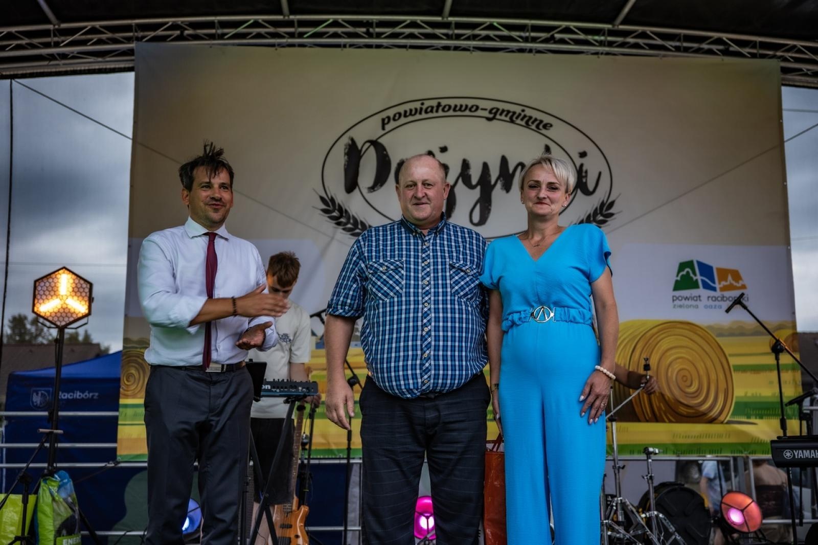 Zdjęcie w galerii na portalu naszraciborz.pl: Raciborzanie podziękowali za plony na dożynkach powiatowo-gminnych w Brzeziu - relacja na bis! [FOTO i WIDEO] wiadomości z regionu