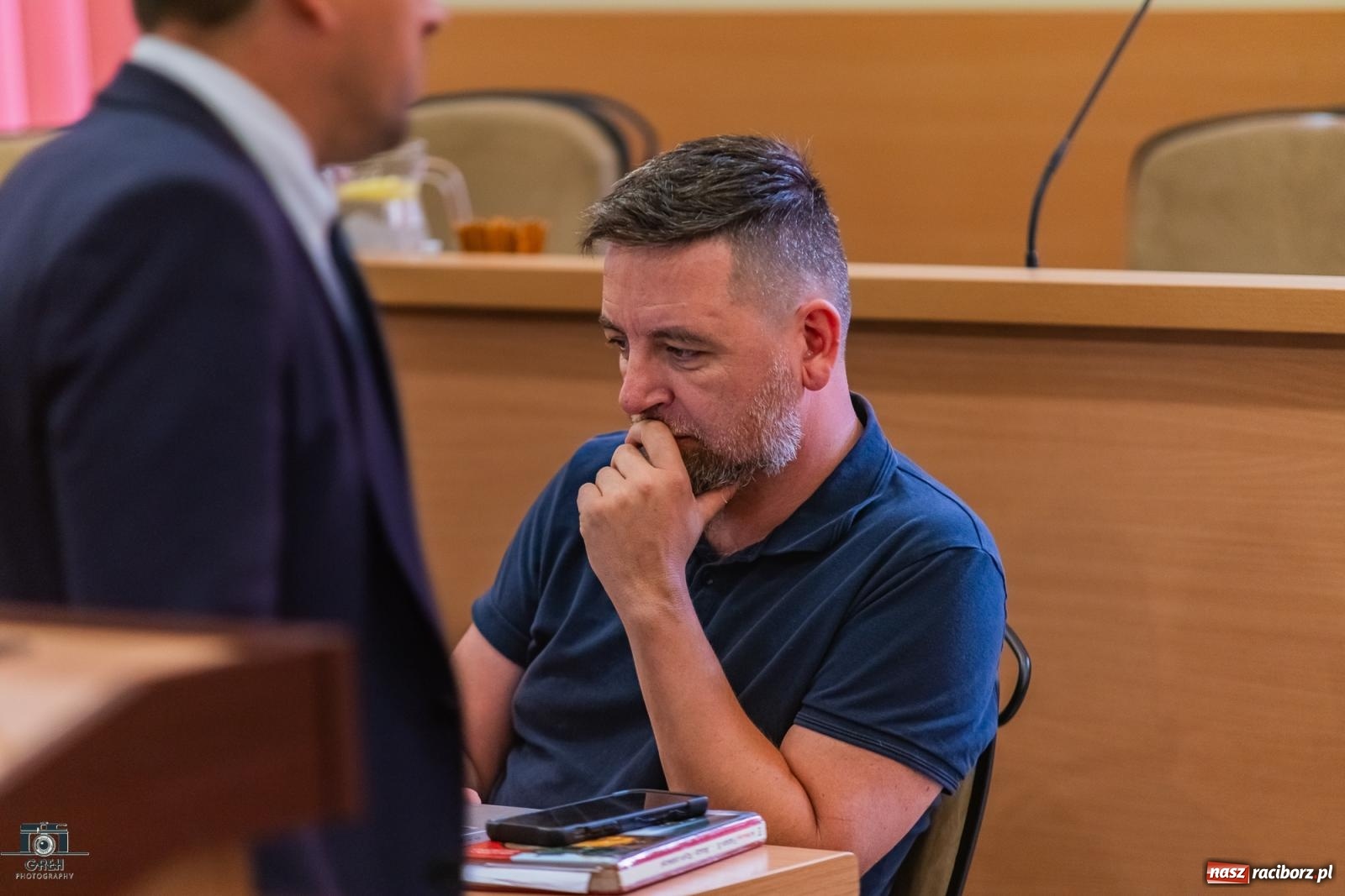 Zdjęcie w galerii na portalu naszraciborz.pl: Bezpłatna komunikacja, strzelnica i remont Staszica. Migawki z komisji budżetu wiadomości z regionu