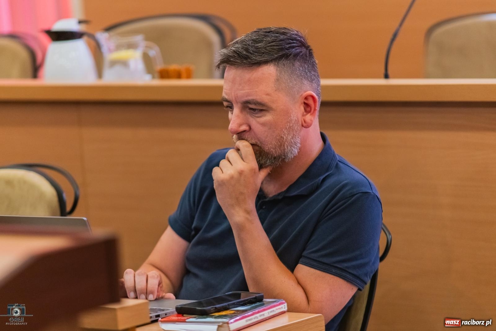 Zdjęcie w galerii na portalu naszraciborz.pl: Bezpłatna komunikacja, strzelnica i remont Staszica. Migawki z komisji budżetu wiadomości z regionu