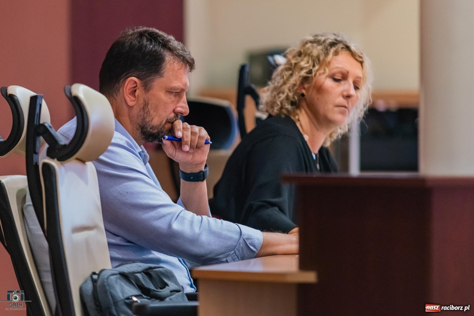 Zdjęcie w galerii na portalu naszraciborz.pl: Bezpłatna komunikacja, strzelnica i remont Staszica. Migawki z komisji budżetu wiadomości z regionu