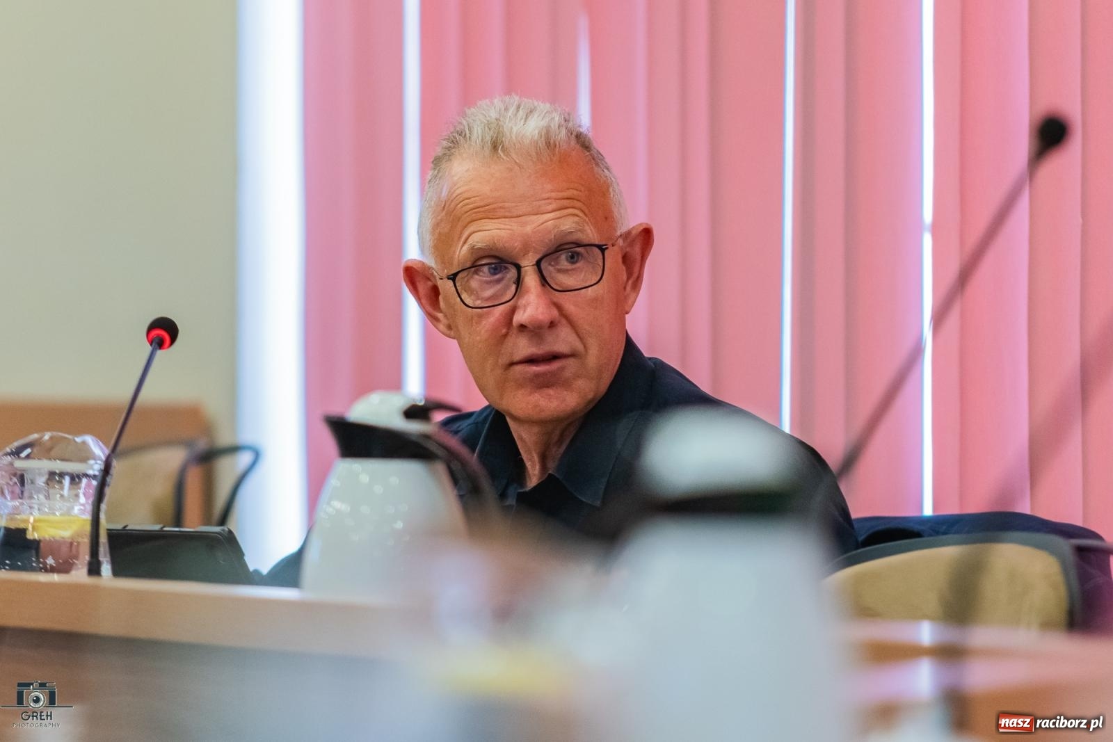 Zdjęcie w galerii na portalu naszraciborz.pl: Bezpłatna komunikacja, strzelnica i remont Staszica. Migawki z komisji budżetu wiadomości z regionu