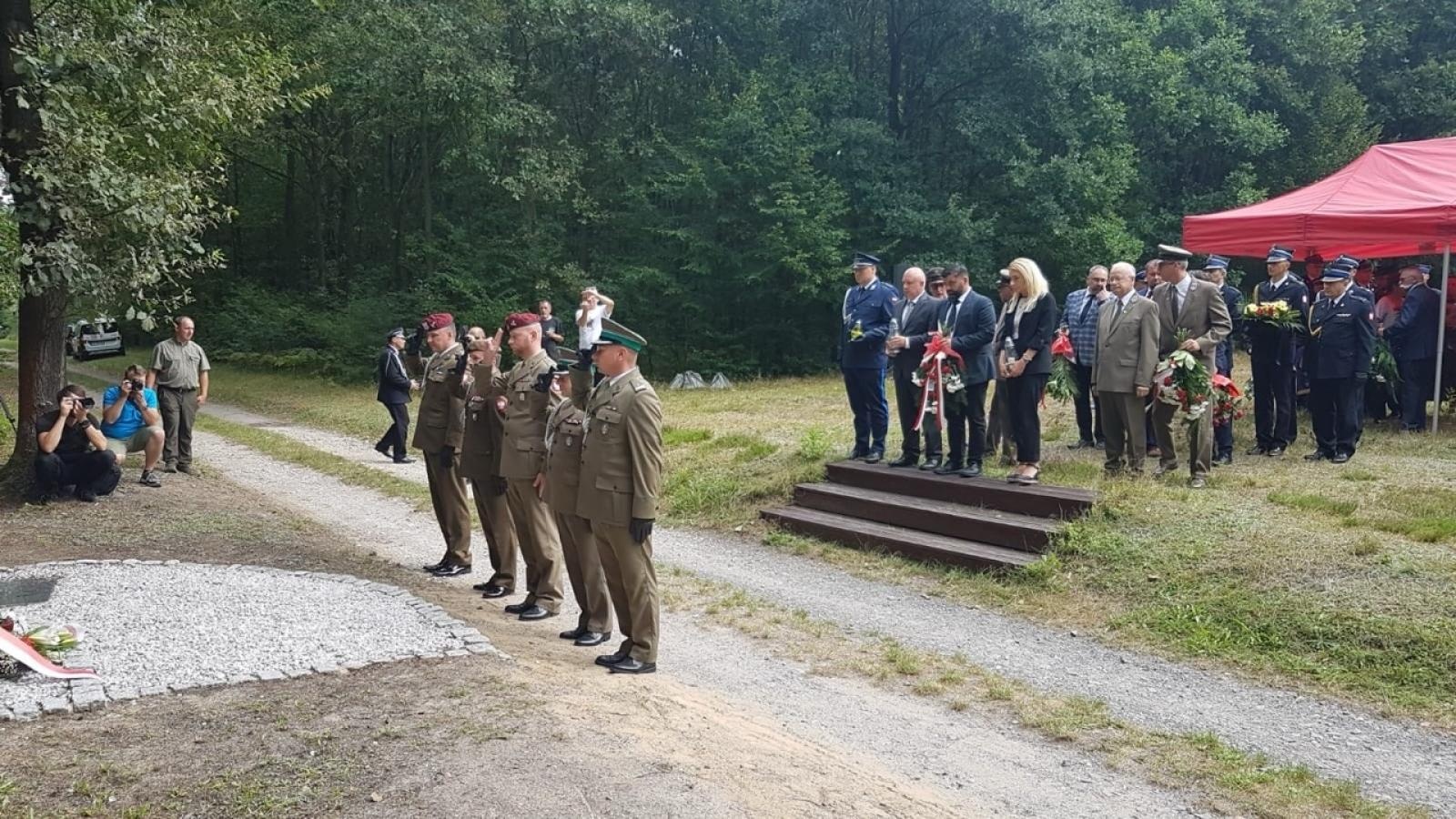 Zdjęcie w galerii na portalu naszraciborz.pl: 32. rocznica wybuchu pożaru w Kuźni Raciborskiej wiadomości z regionu