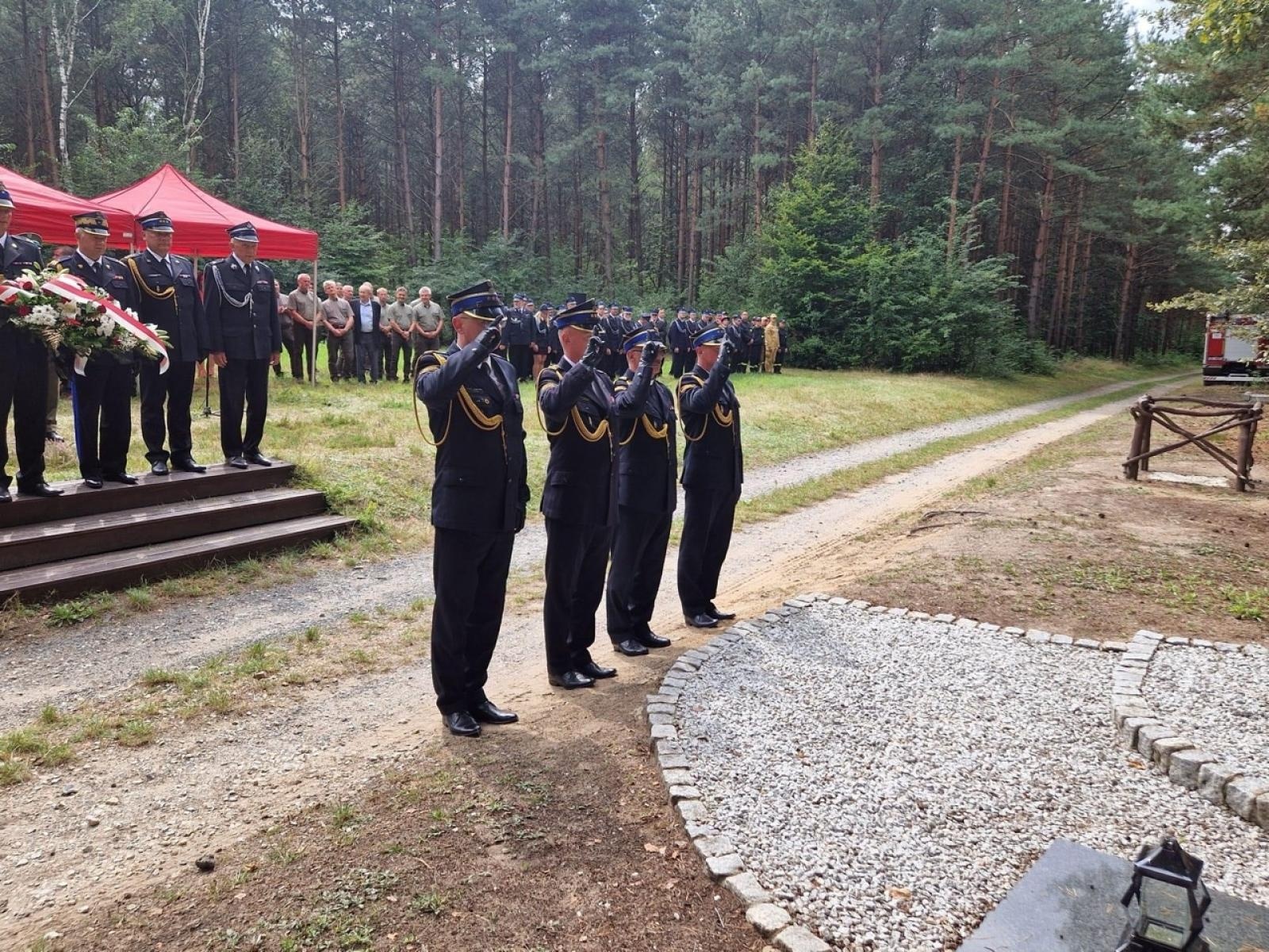 Zdjęcie w galerii na portalu naszraciborz.pl: 32. rocznica wybuchu pożaru w Kuźni Raciborskiej wiadomości z regionu
