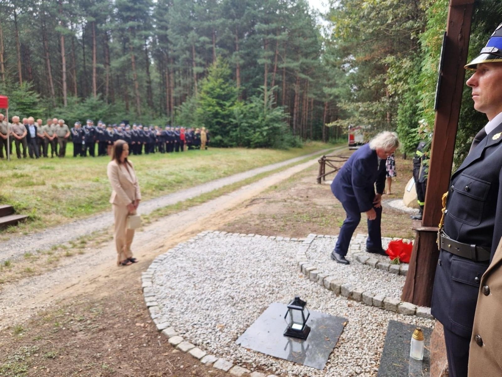 Zdjęcie w galerii na portalu naszraciborz.pl: 32. rocznica wybuchu pożaru w Kuźni Raciborskiej wiadomości z regionu