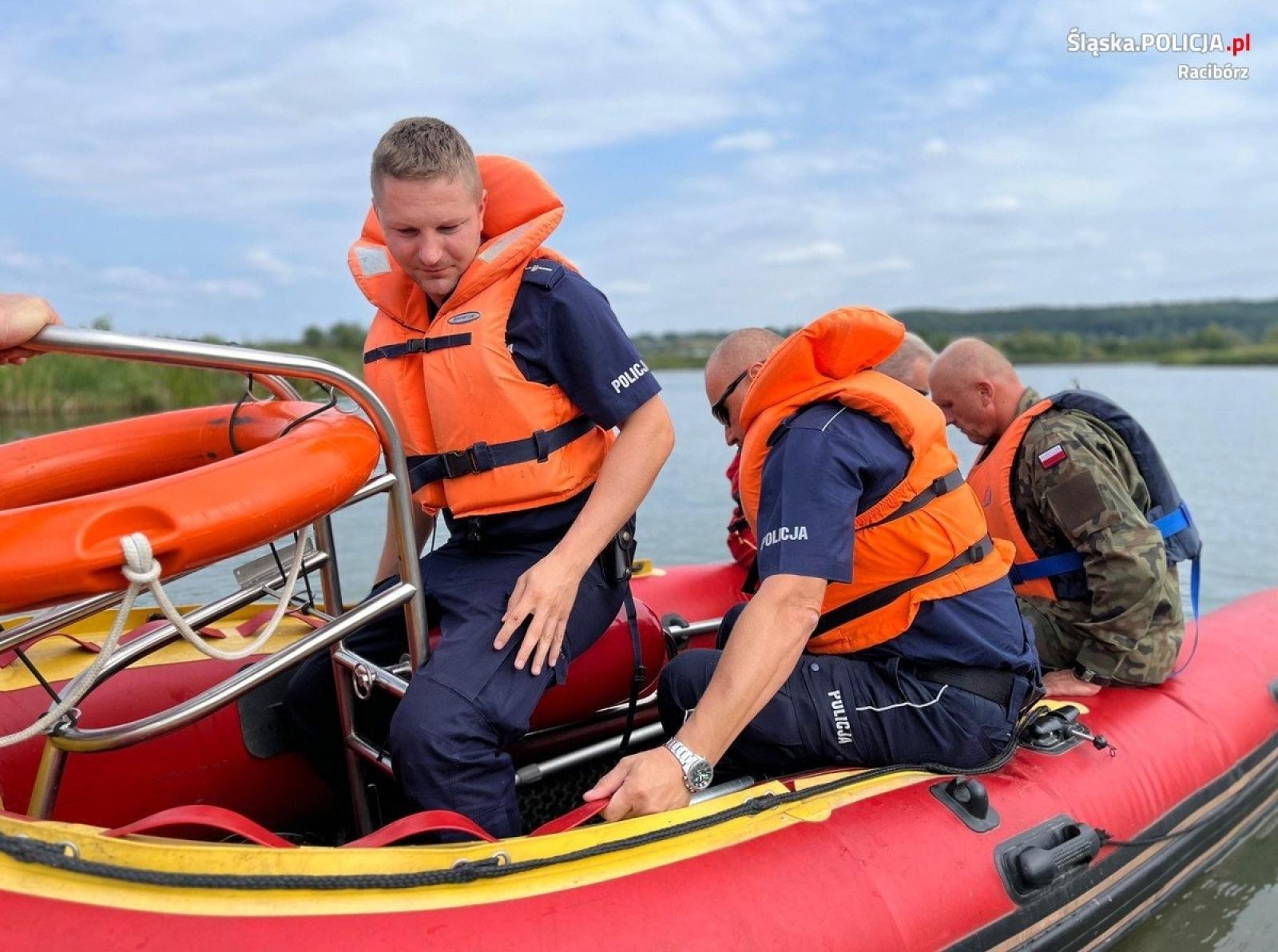 Zdjęcie w galerii na portalu naszraciborz.pl: Wspólne szkolenie policji, straży i WOPR [FOTO] wiadomości z regionu