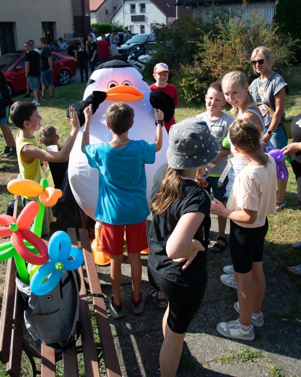 Zdjęcie w galerii na portalu naszraciborz.pl: II Zlot Motoryzacyjny dla Placówki Opiekuńczo-Wychowawczej w Kuźni Raciborskiej wiadomości z regionu