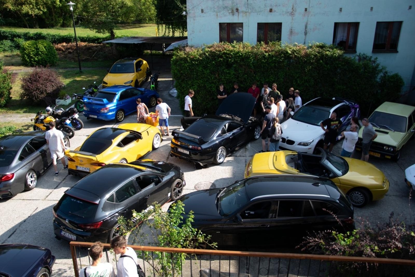 Zdjęcie w galerii na portalu naszraciborz.pl: II Zlot Motoryzacyjny dla Placówki Opiekuńczo-Wychowawczej w Kuźni Raciborskiej wiadomości z regionu