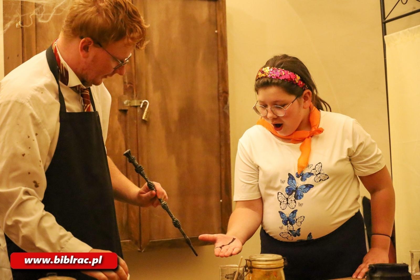 Zdjęcie w galerii na portalu naszraciborz.pl: Olimpijskie Lato z Biblioteką z wizytą w polskim Hogwarcie wiadomości z regionu