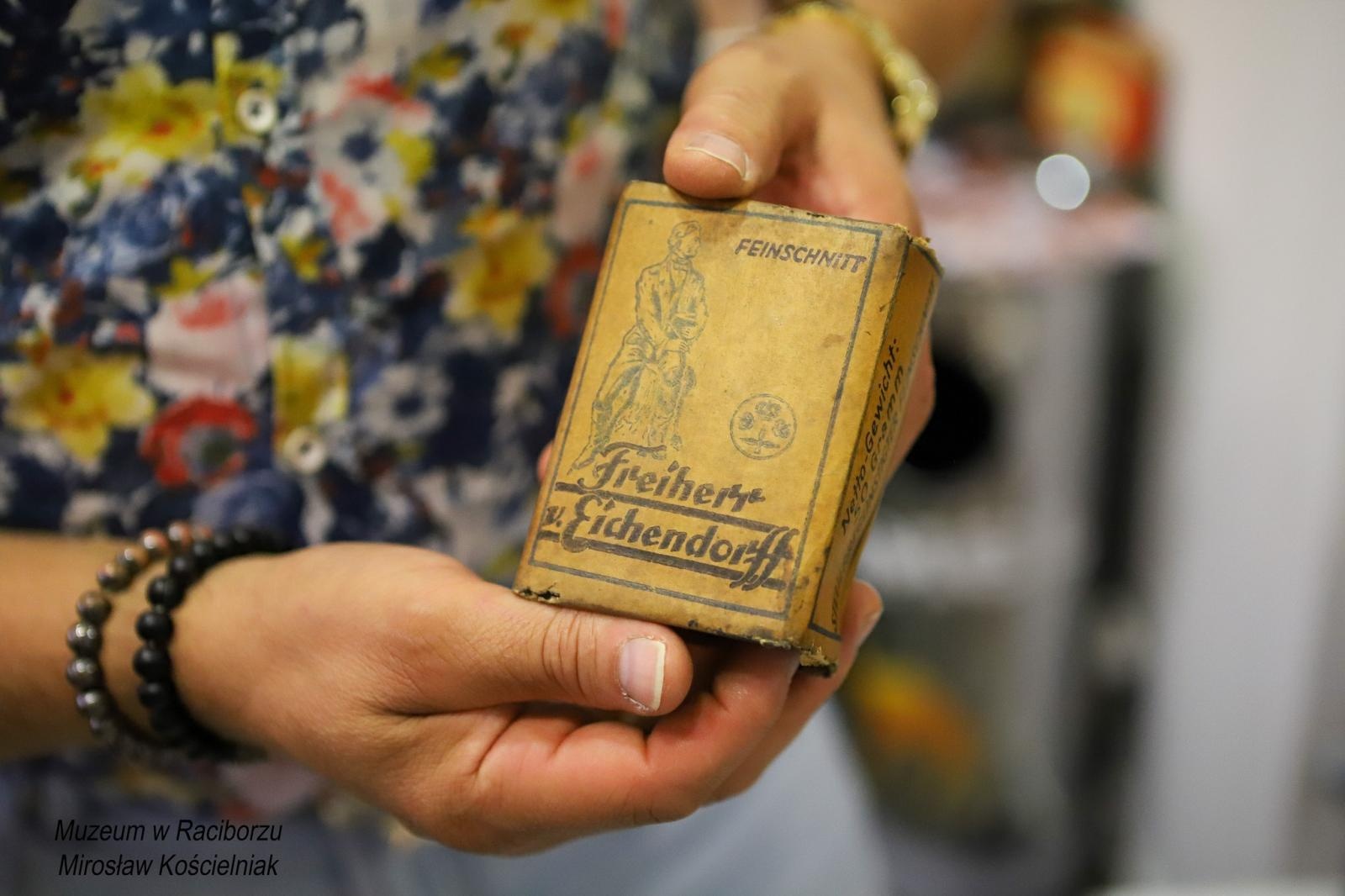 Zdjęcie w galerii na portalu naszraciborz.pl: Skarby Tomasza Pluty z Krzanowic. Zabiegają o nie filmowcy i muzea wiadomości z regionu