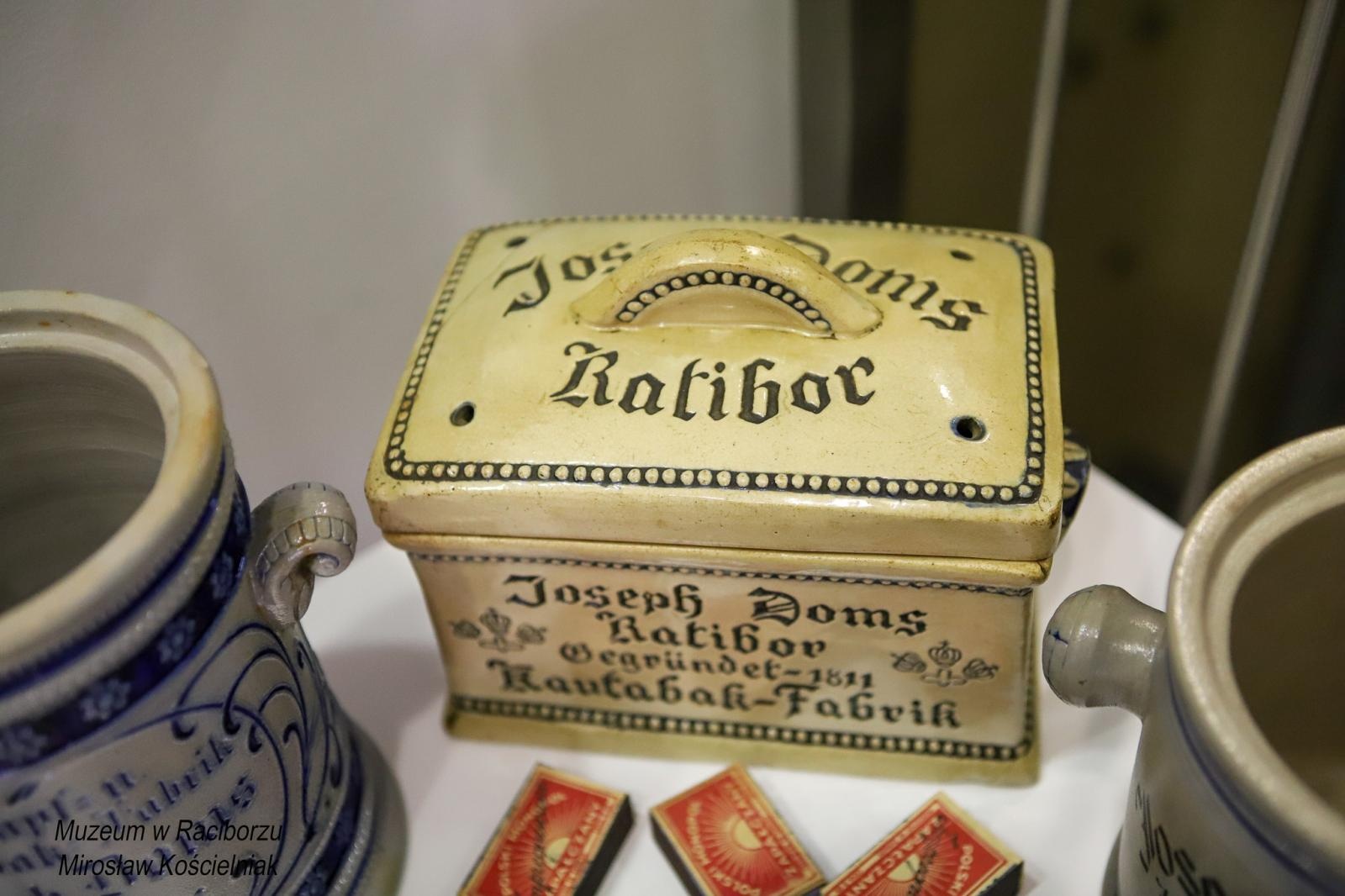 Zdjęcie w galerii na portalu naszraciborz.pl: Skarby Tomasza Pluty z Krzanowic. Zabiegają o nie filmowcy i muzea wiadomości z regionu