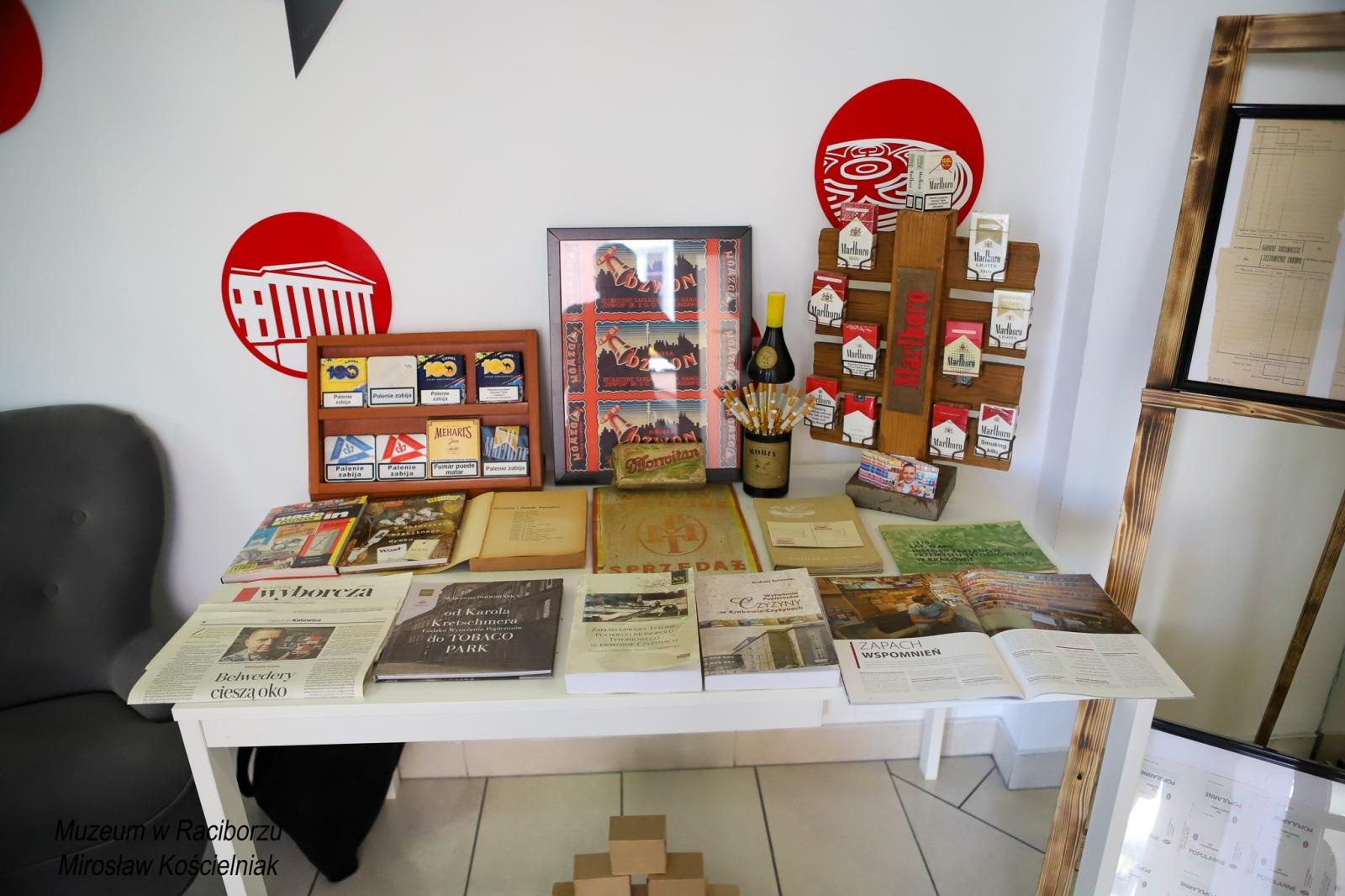 Zdjęcie w galerii na portalu naszraciborz.pl: Skarby Tomasza Pluty z Krzanowic. Zabiegają o nie filmowcy i muzea wiadomości z regionu