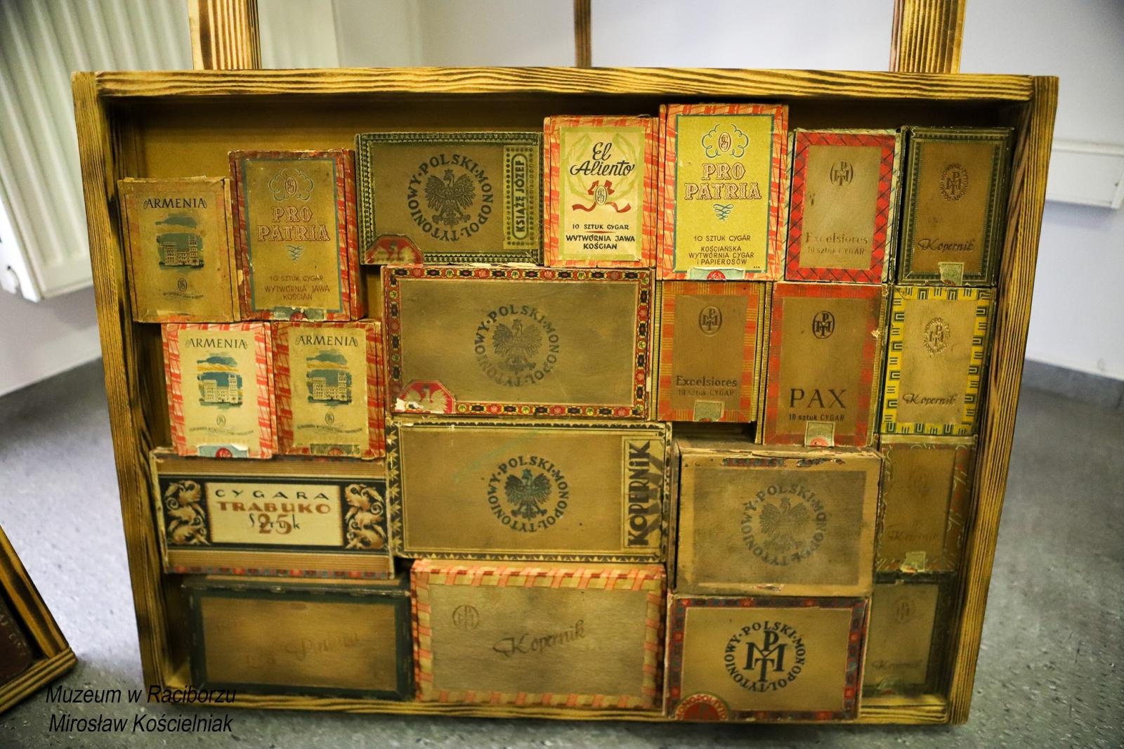 Zdjęcie w galerii na portalu naszraciborz.pl: Skarby Tomasza Pluty z Krzanowic. Zabiegają o nie filmowcy i muzea wiadomości z regionu