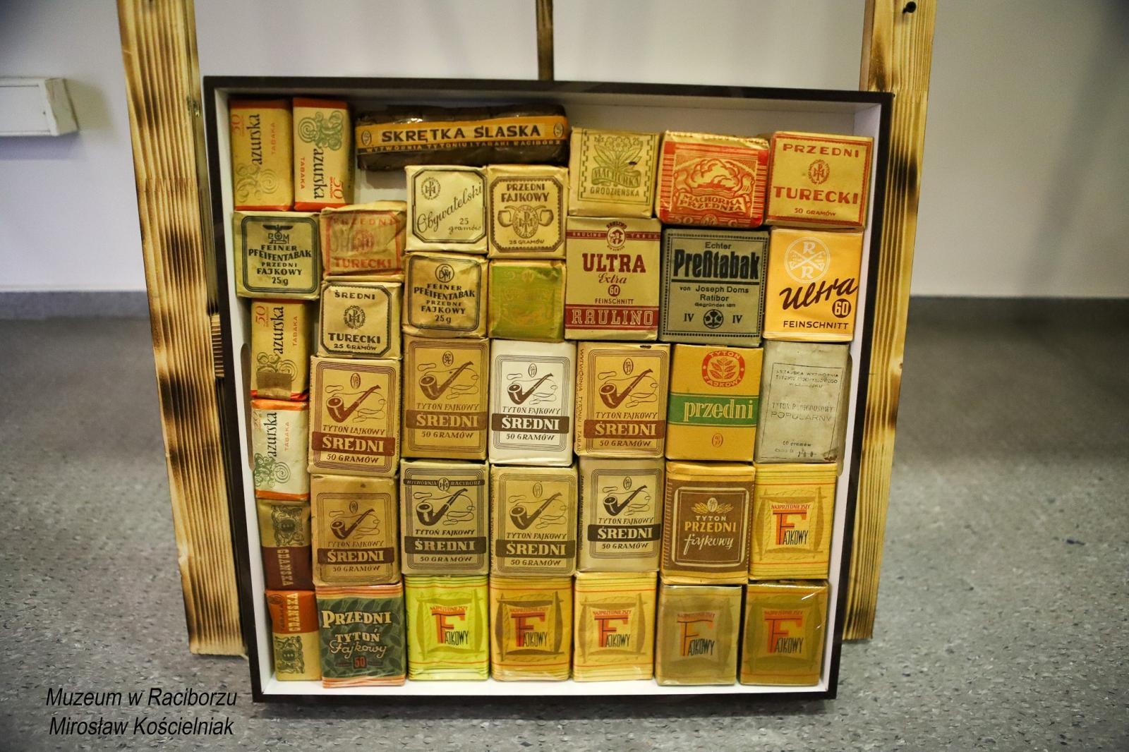 Zdjęcie w galerii na portalu naszraciborz.pl: Skarby Tomasza Pluty z Krzanowic. Zabiegają o nie filmowcy i muzea wiadomości z regionu