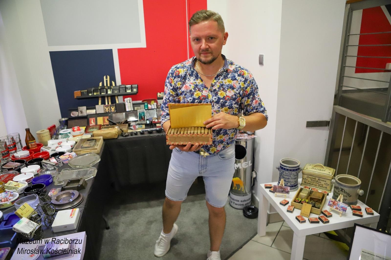 Zdjęcie w galerii na portalu naszraciborz.pl: Skarby Tomasza Pluty z Krzanowic. Zabiegają o nie filmowcy i muzea wiadomości z regionu