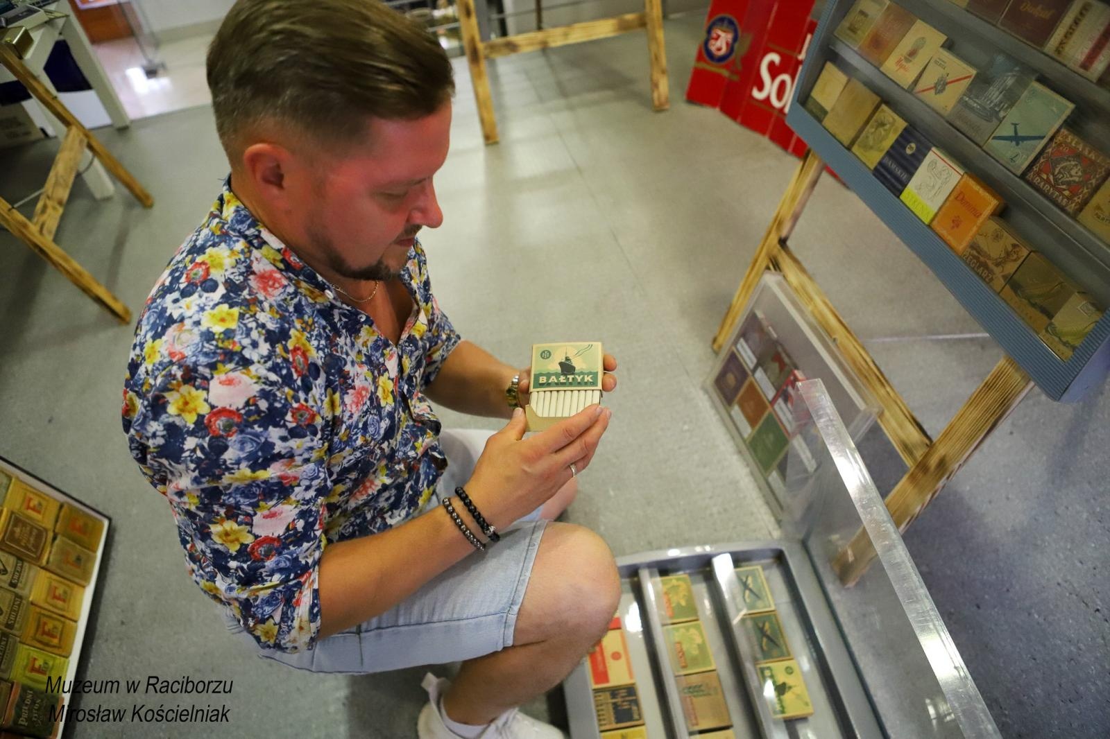 Zdjęcie w galerii na portalu naszraciborz.pl: Skarby Tomasza Pluty z Krzanowic. Zabiegają o nie filmowcy i muzea wiadomości z regionu