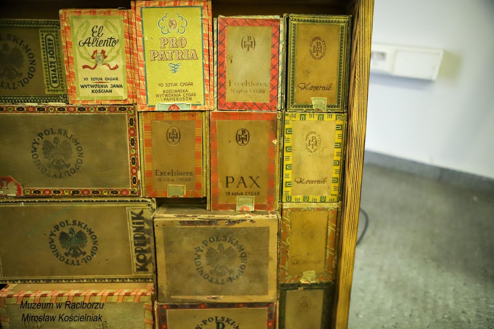 Zdjęcie w galerii na portalu naszraciborz.pl: Skarby Tomasza Pluty z Krzanowic. Zabiegają o nie filmowcy i muzea wiadomości z regionu