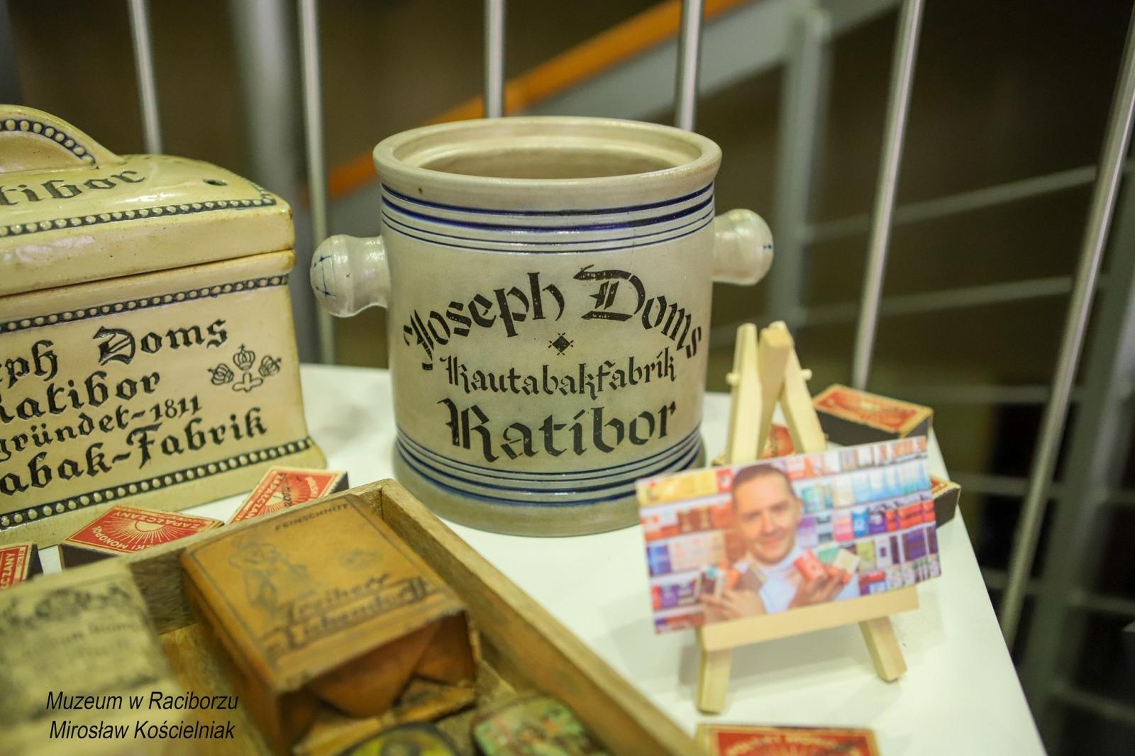 Zdjęcie w galerii na portalu naszraciborz.pl: Skarby Tomasza Pluty z Krzanowic. Zabiegają o nie filmowcy i muzea wiadomości z regionu