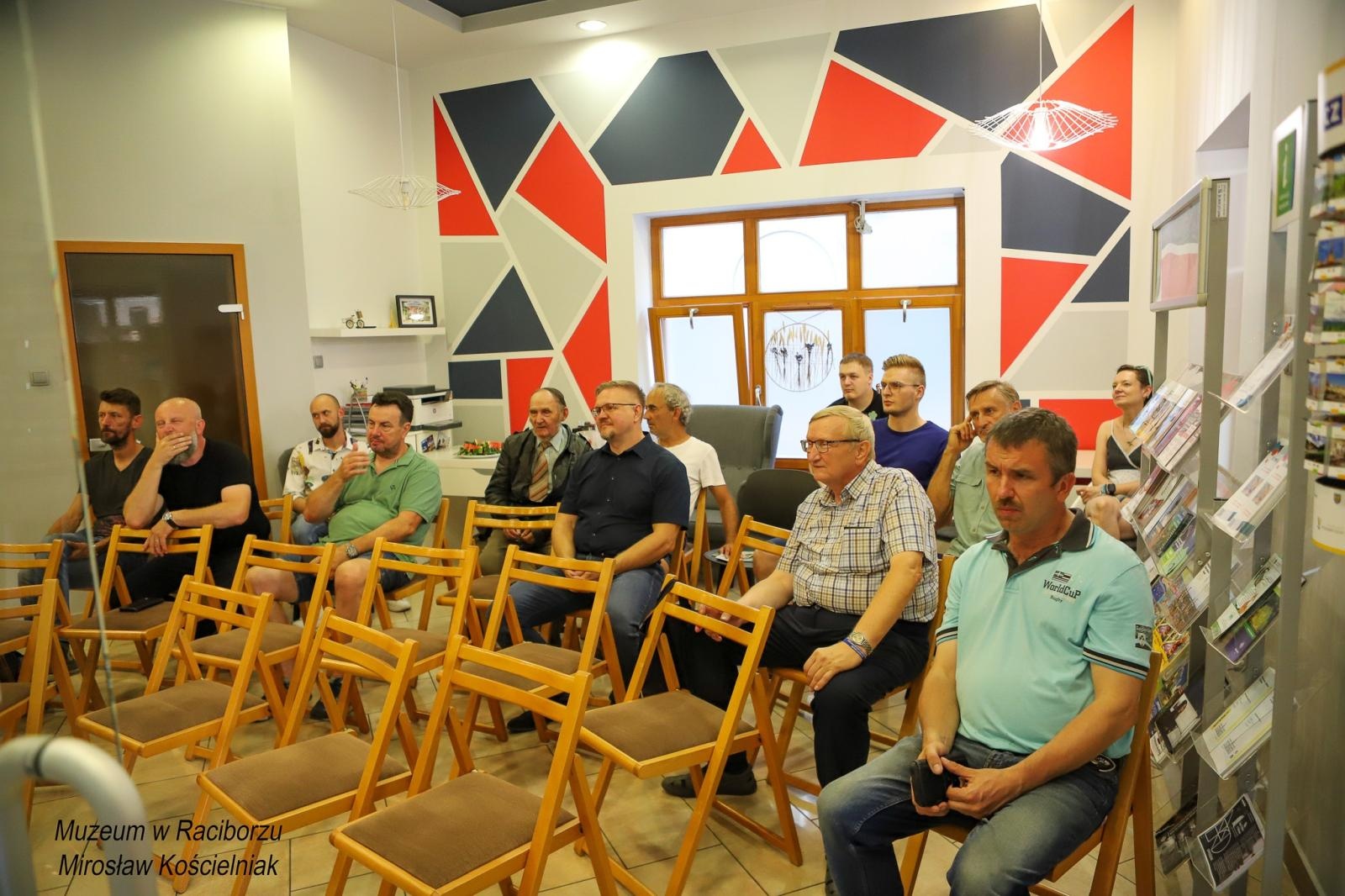 Zdjęcie w galerii na portalu naszraciborz.pl: Skarby Tomasza Pluty z Krzanowic. Zabiegają o nie filmowcy i muzea wiadomości z regionu