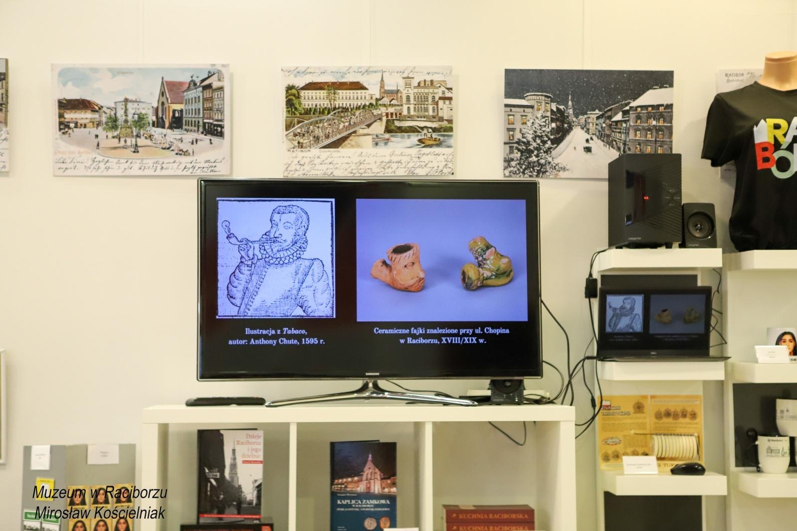 Zdjęcie w galerii na portalu naszraciborz.pl: Skarby Tomasza Pluty z Krzanowic. Zabiegają o nie filmowcy i muzea wiadomości z regionu