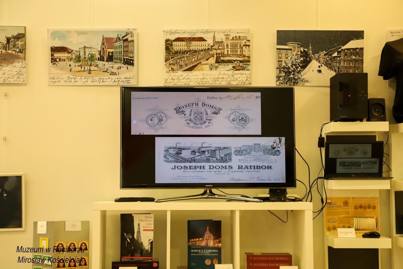 Zdjęcie w galerii na portalu naszraciborz.pl: Skarby Tomasza Pluty z Krzanowic. Zabiegają o nie filmowcy i muzea wiadomości z regionu