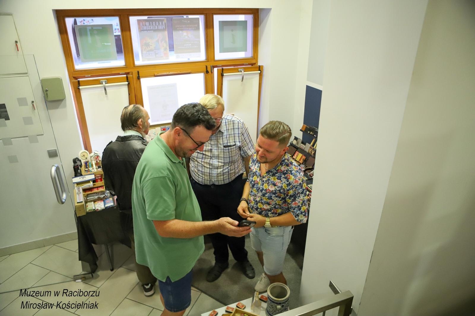 Zdjęcie w galerii na portalu naszraciborz.pl: Skarby Tomasza Pluty z Krzanowic. Zabiegają o nie filmowcy i muzea wiadomości z regionu