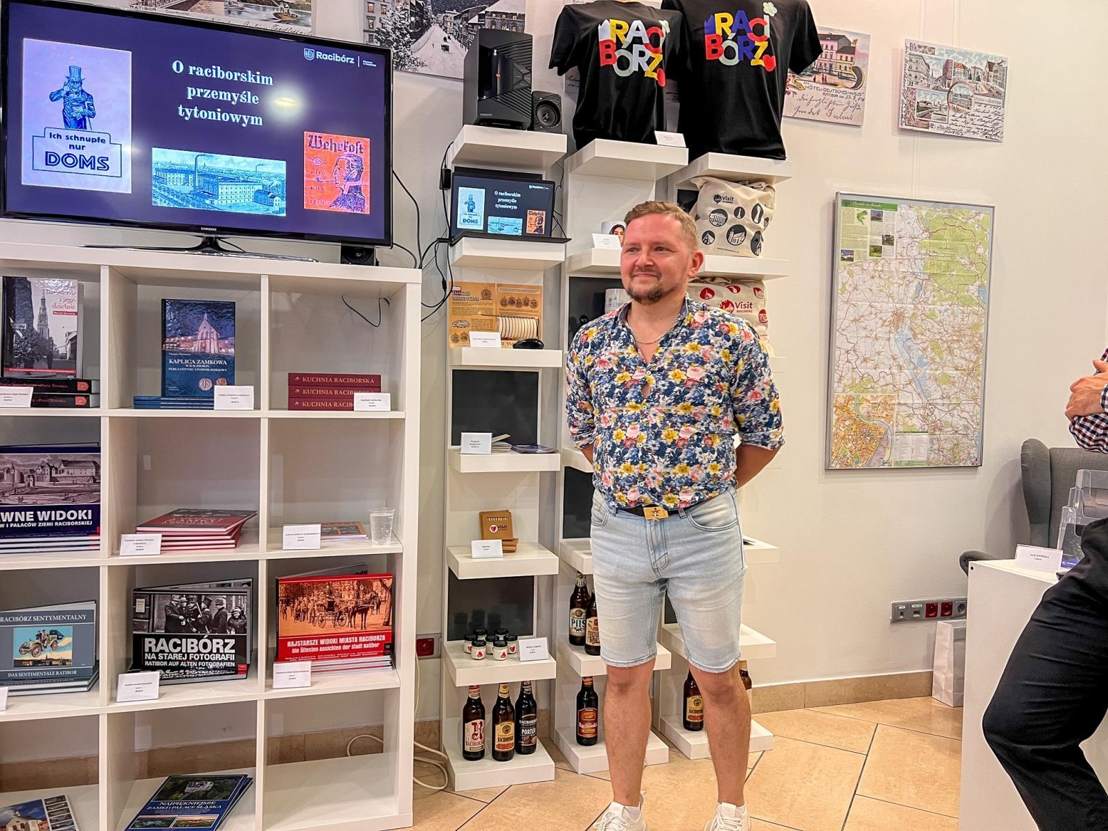 Zdjęcie w galerii na portalu naszraciborz.pl: Skarby Tomasza Pluty z Krzanowic. Zabiegają o nie filmowcy i muzea wiadomości z regionu