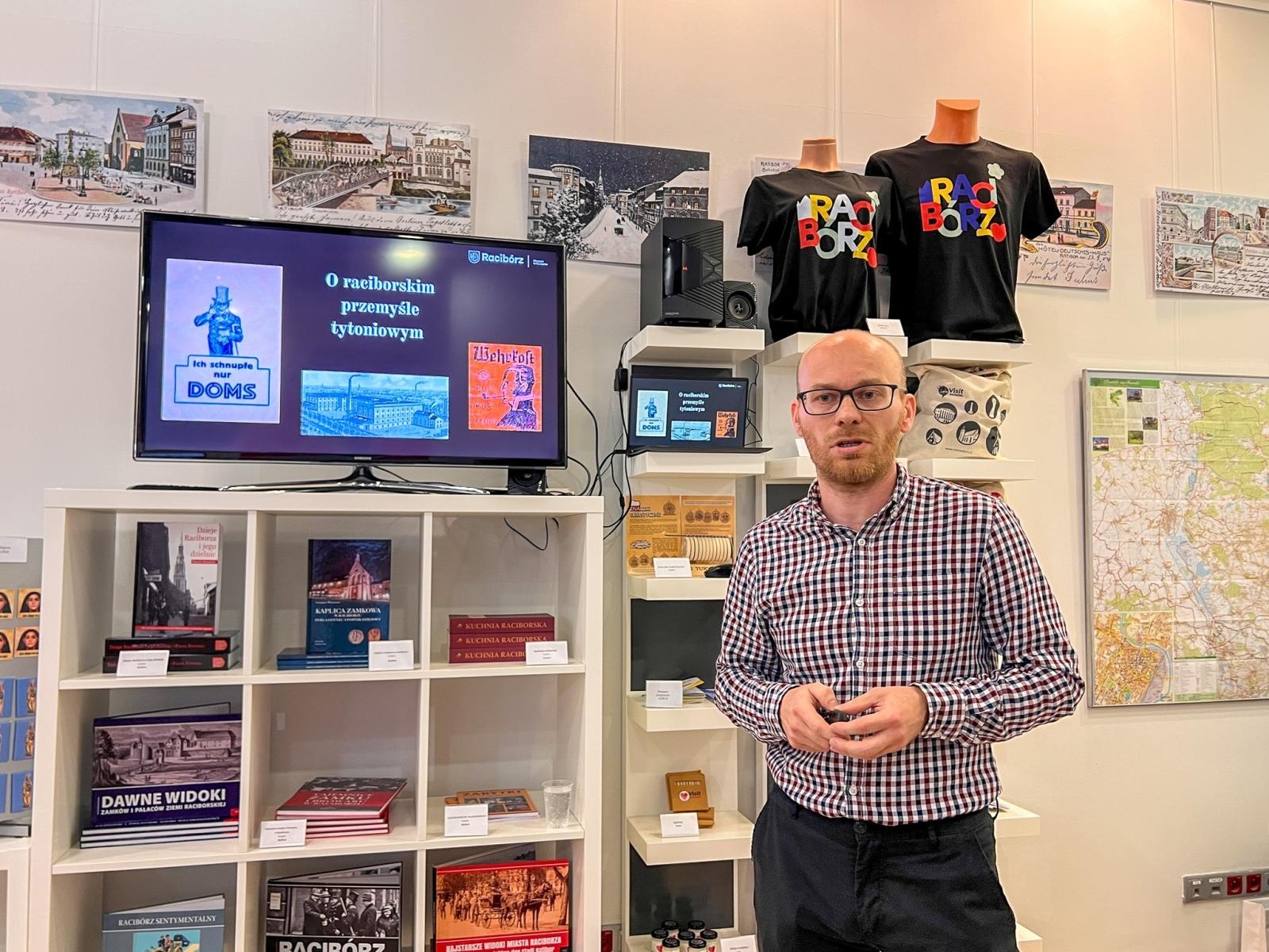 Zdjęcie w galerii na portalu naszraciborz.pl: Skarby Tomasza Pluty z Krzanowic. Zabiegają o nie filmowcy i muzea wiadomości z regionu