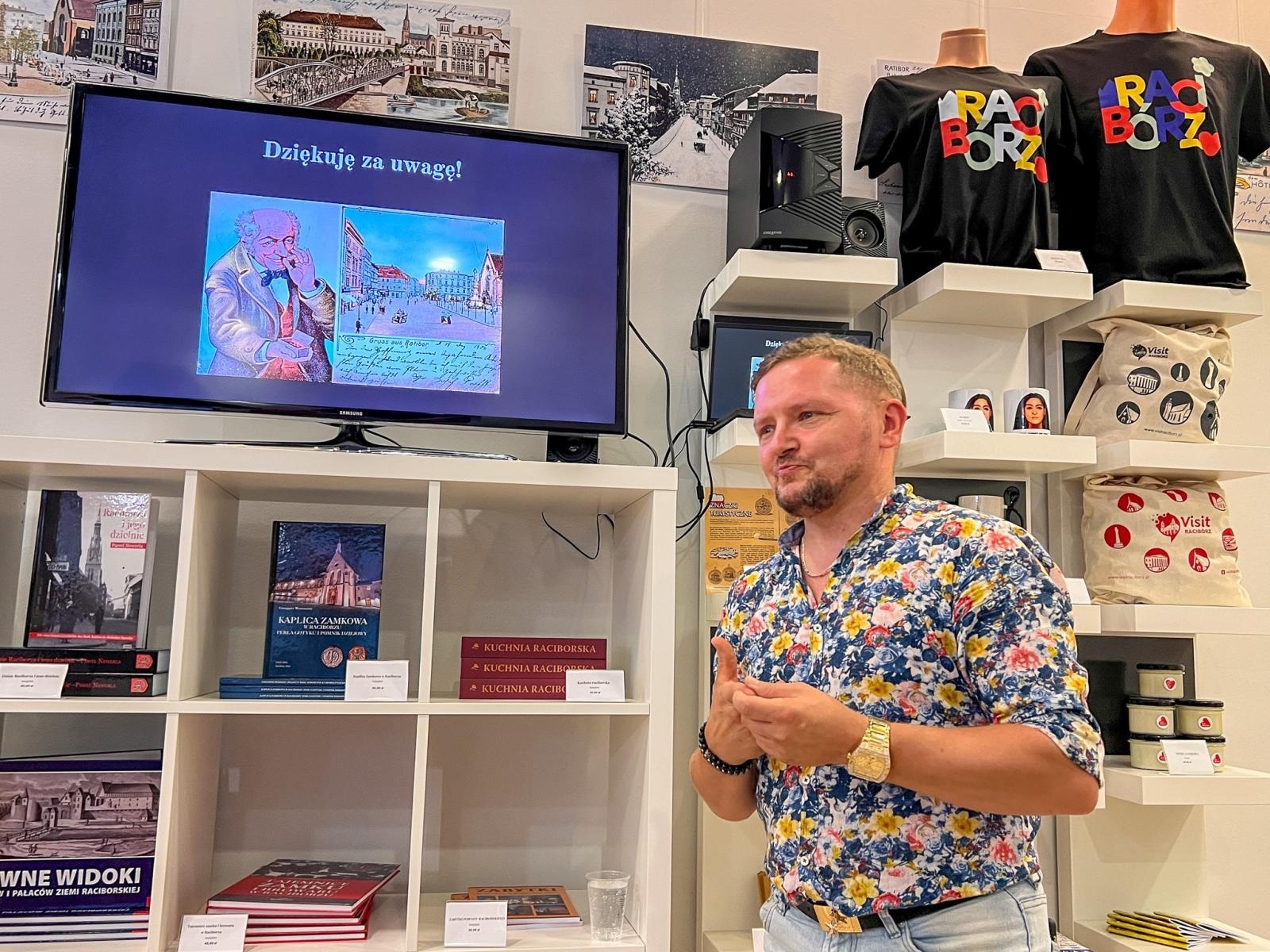 Zdjęcie w galerii na portalu naszraciborz.pl: Skarby Tomasza Pluty z Krzanowic. Zabiegają o nie filmowcy i muzea wiadomości z regionu