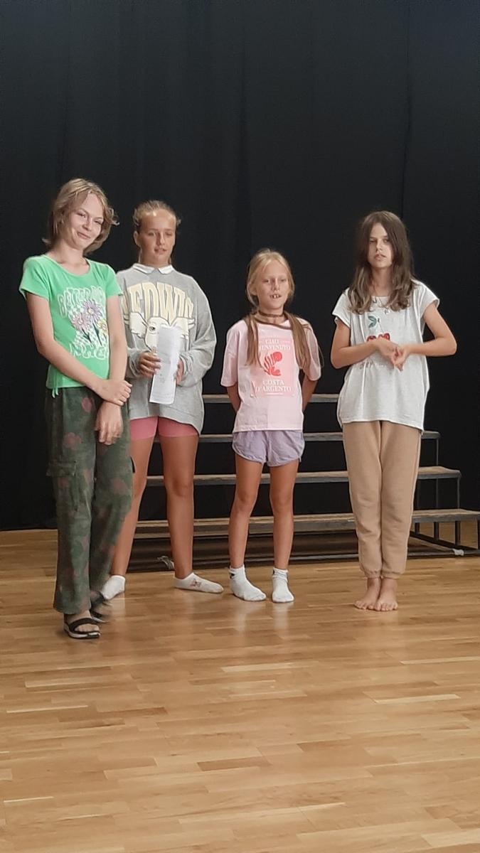 Zdjęcie w galerii na portalu naszraciborz.pl: Zakończyły się czterodniowe warsztaty teatralno-szczudlarskie w ramach akcji Wakacje w Powiecie wiadomości z regionu