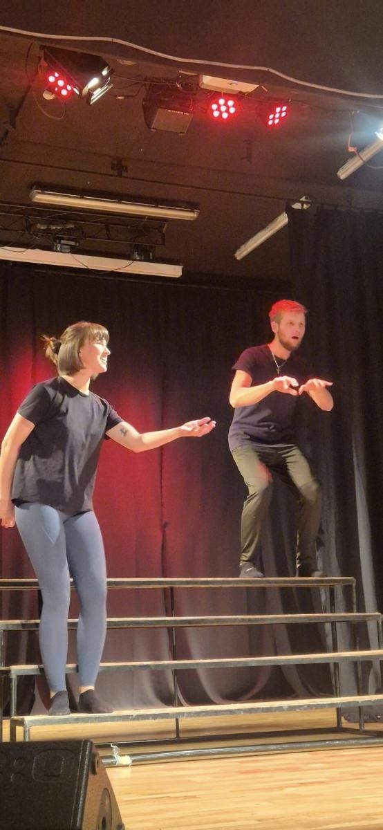 Zdjęcie w galerii na portalu naszraciborz.pl: Zakończyły się czterodniowe warsztaty teatralno-szczudlarskie w ramach akcji Wakacje w Powiecie wiadomości z regionu